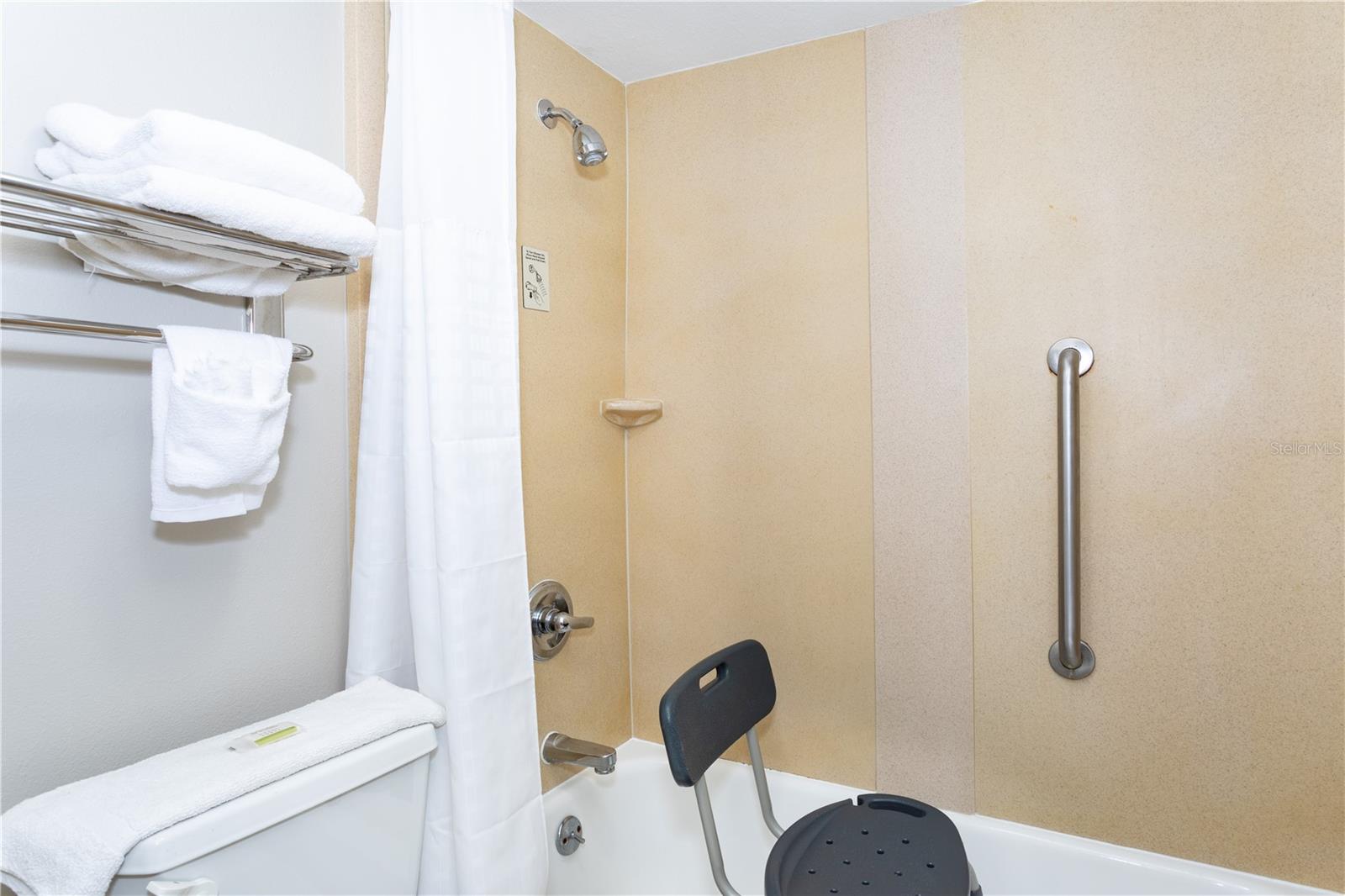 Hotel/Motel at 8245 S US-17-92 HWY, CASSELBERRY, photo 7 of 26