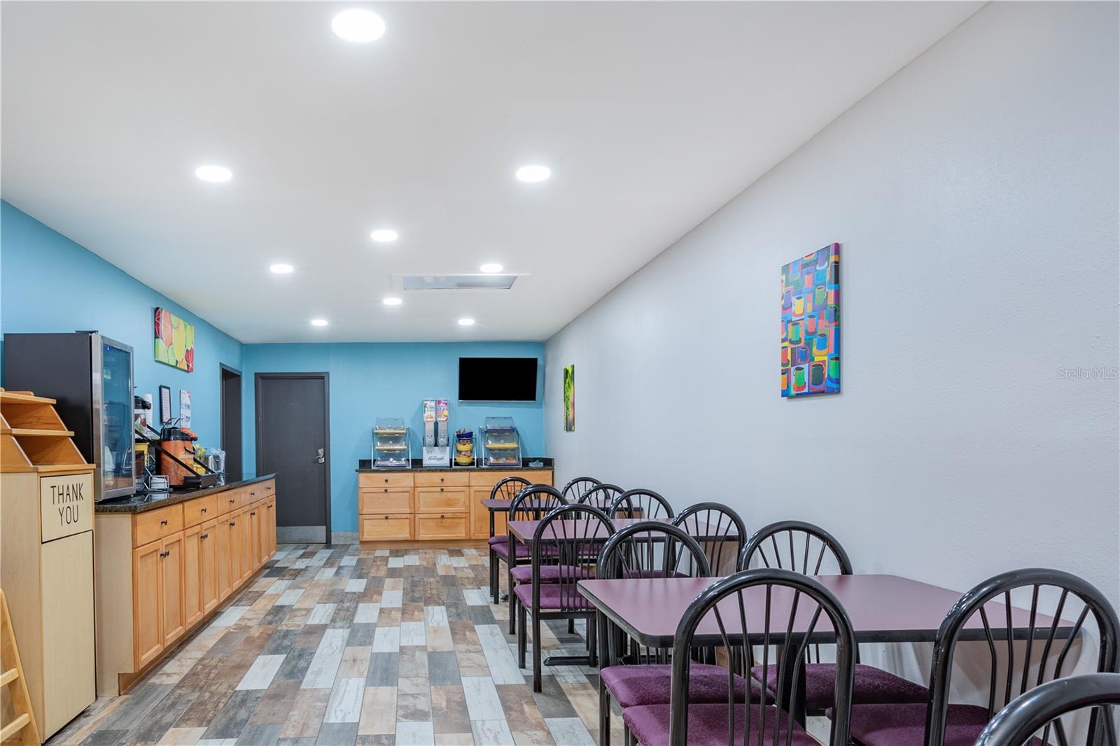 Hotel/Motel at 8245 S US-17-92 HWY, CASSELBERRY, photo 10 of 26