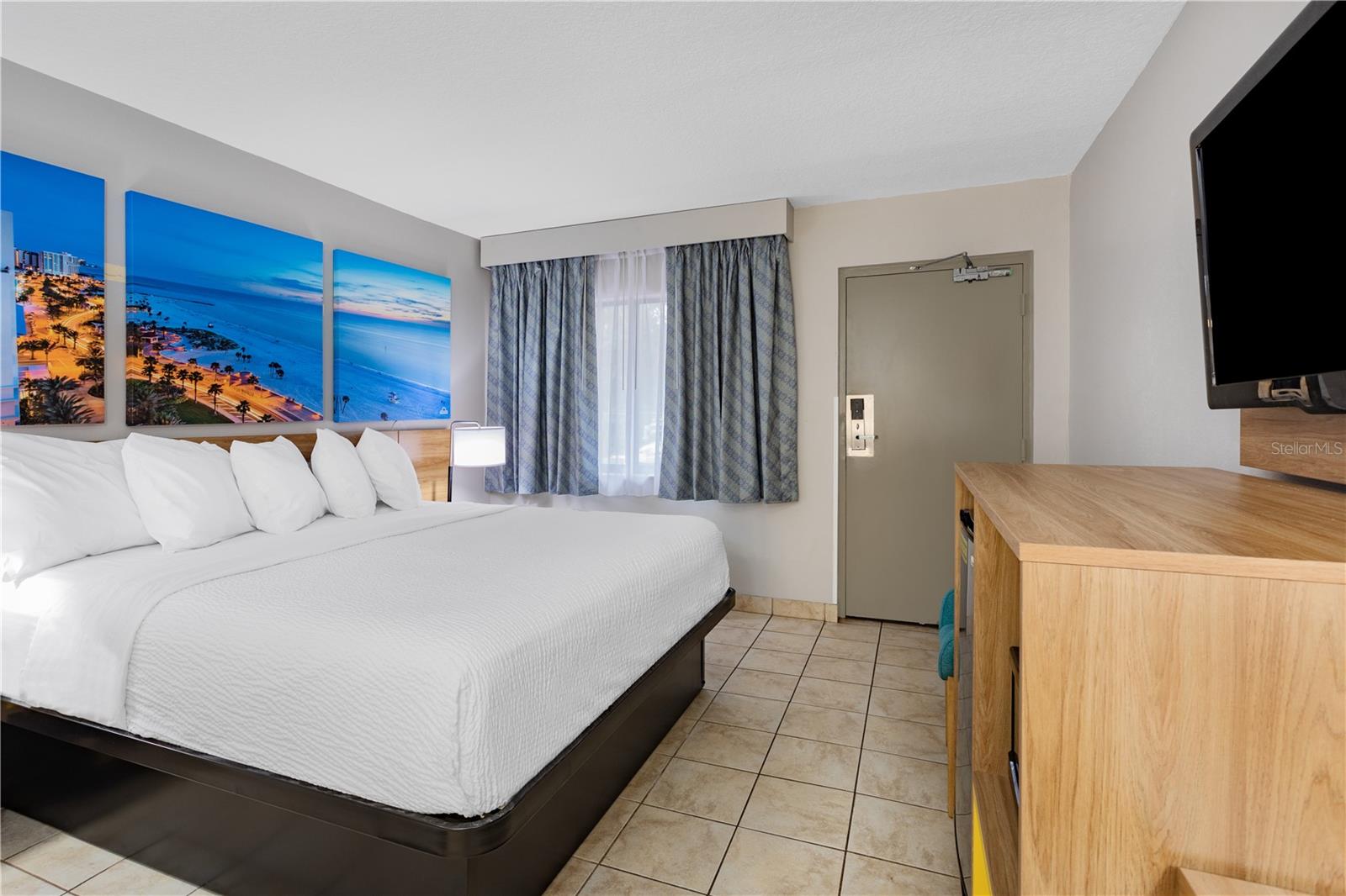 Hotel/Motel at 8245 S US-17-92 HWY, CASSELBERRY, photo 15 of 26