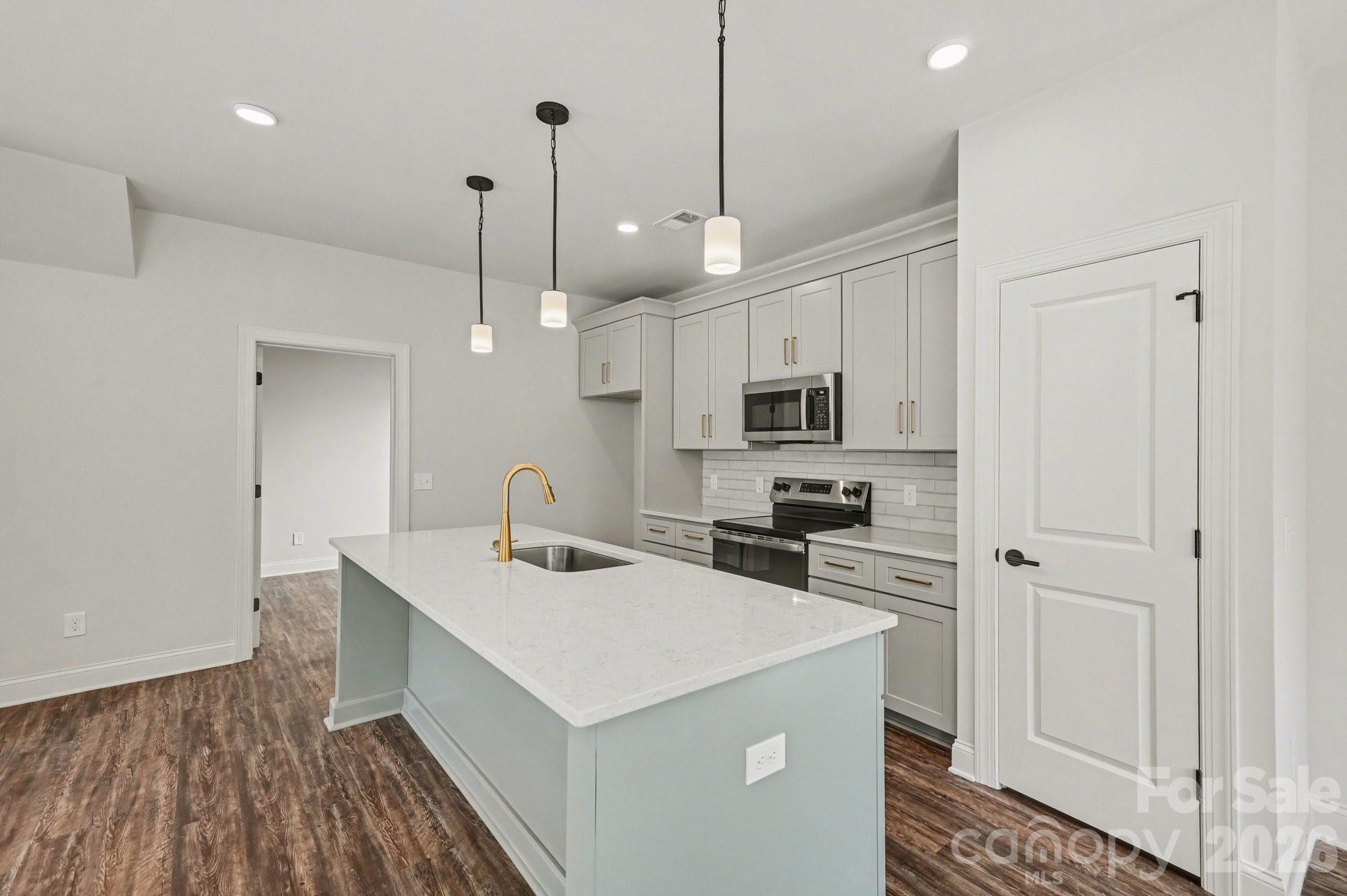 Single Family Residence at 566 W Wilson Avenue, Mooresville, photo 5 of 24