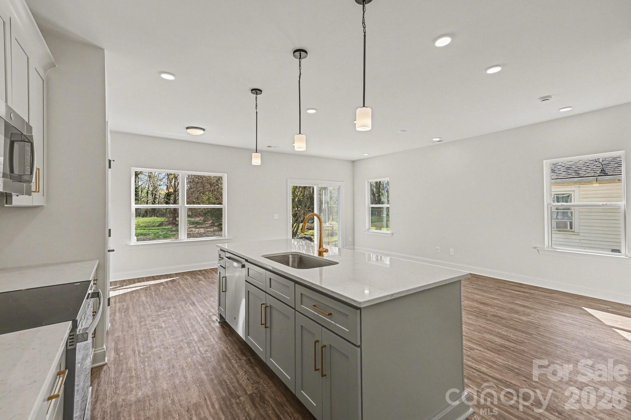 Single Family Residence at 566 W Wilson Avenue, Mooresville, photo 8 of 24