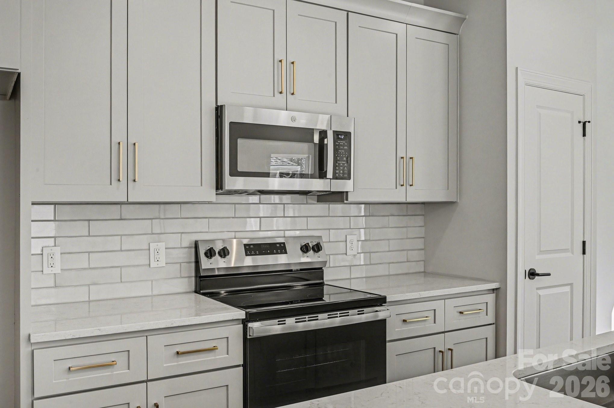 Single Family Residence at 566 W Wilson Avenue, Mooresville, photo 11 of 24