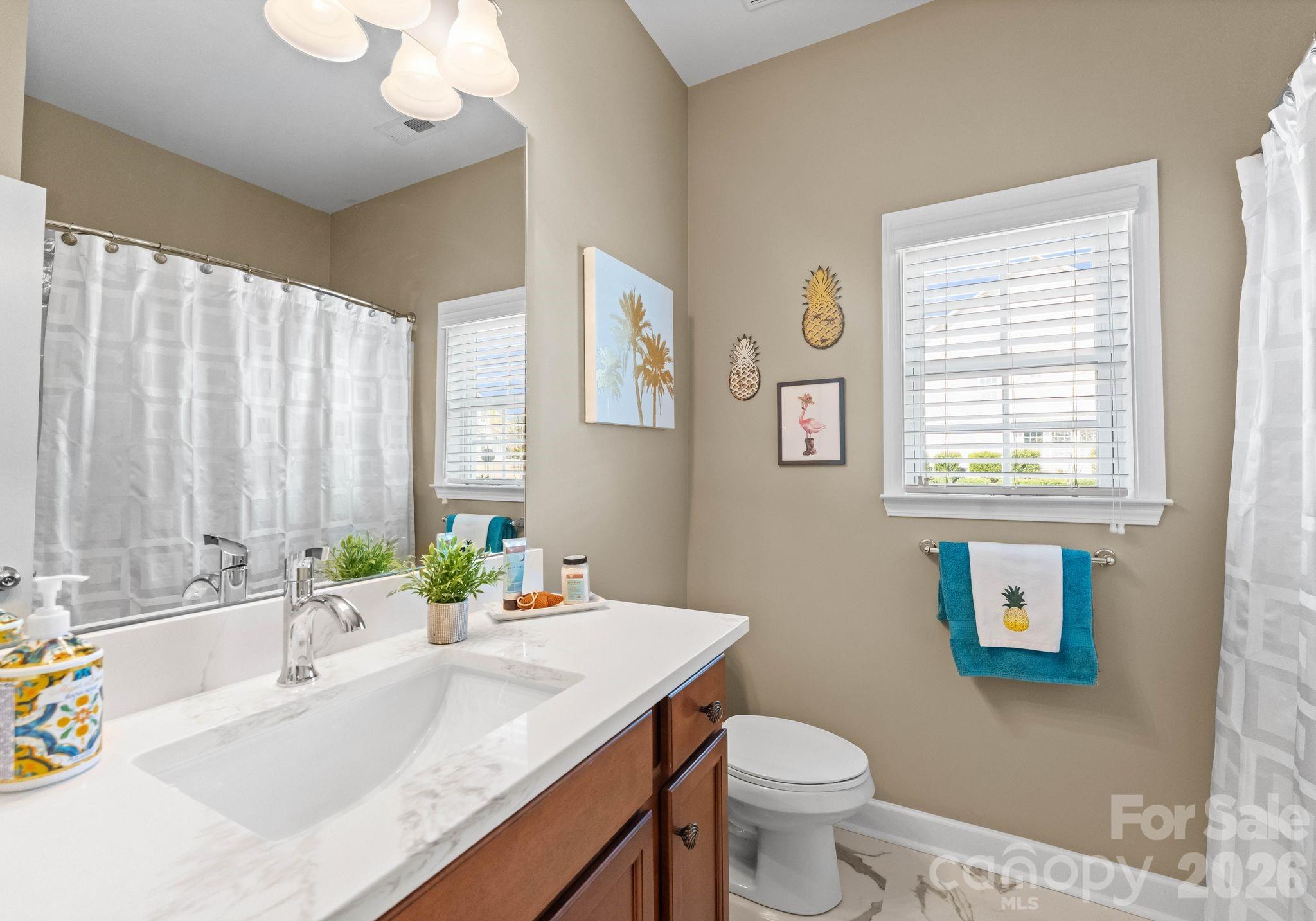 Second full bathroom - 596 Rosemary Lane, Tega Cay