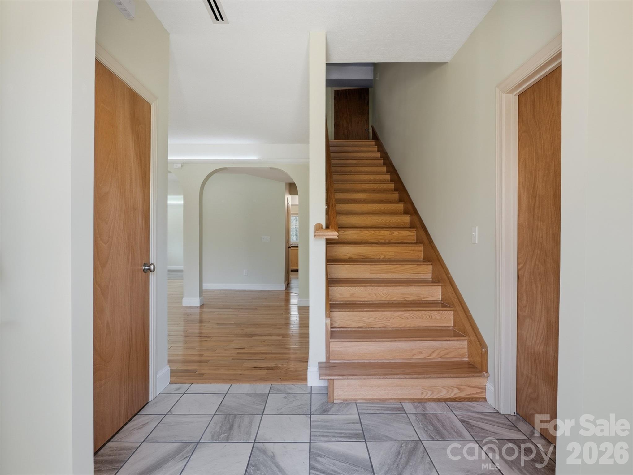 Single Family Residence at 8128 Cane Pointe Lane, Waxhaw, photo 7 of 46