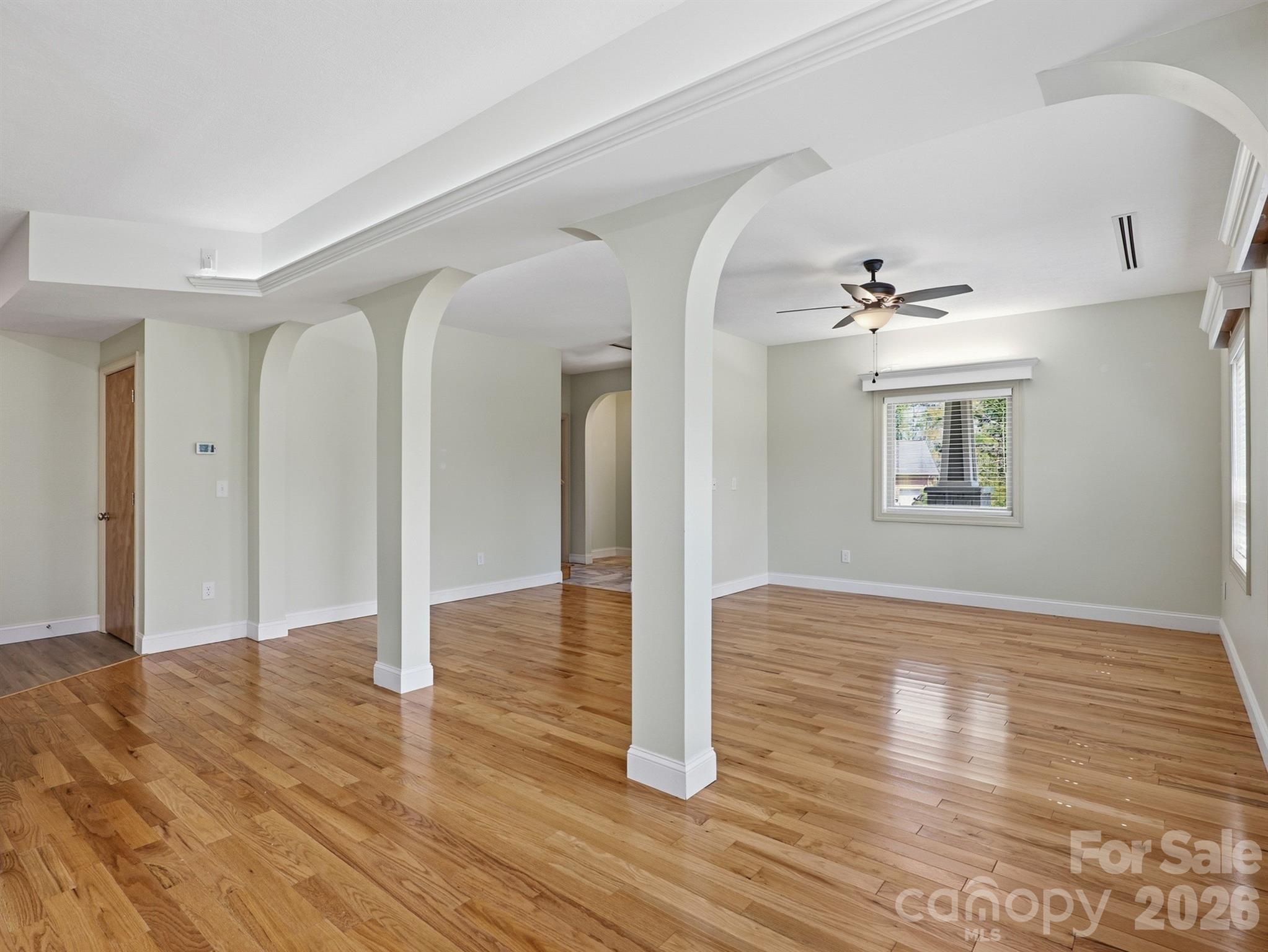 Single Family Residence at 8128 Cane Pointe Lane, Waxhaw, photo 11 of 46