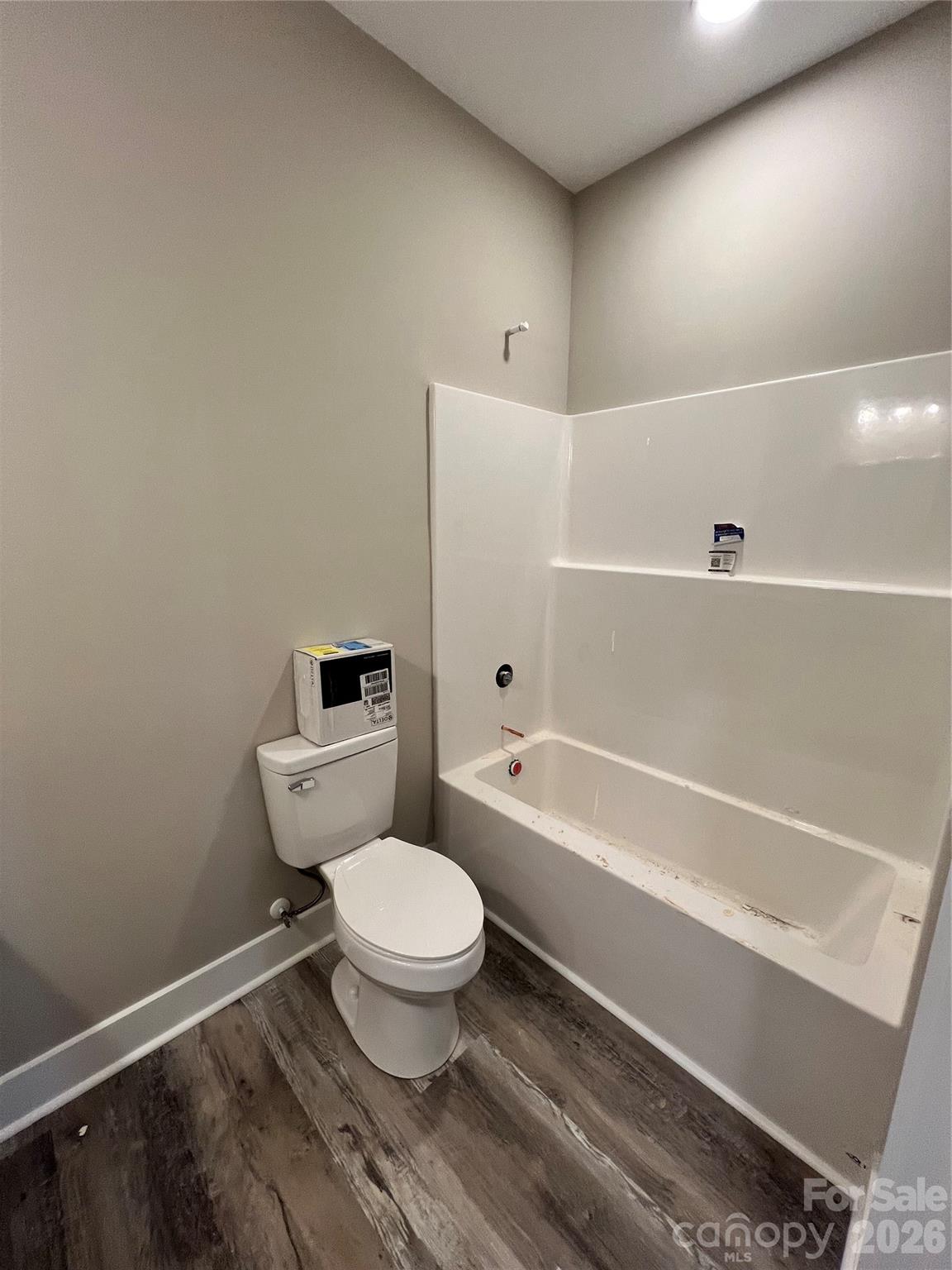 Hall Bathroom - 42629 Greenview Drive, Albemarle