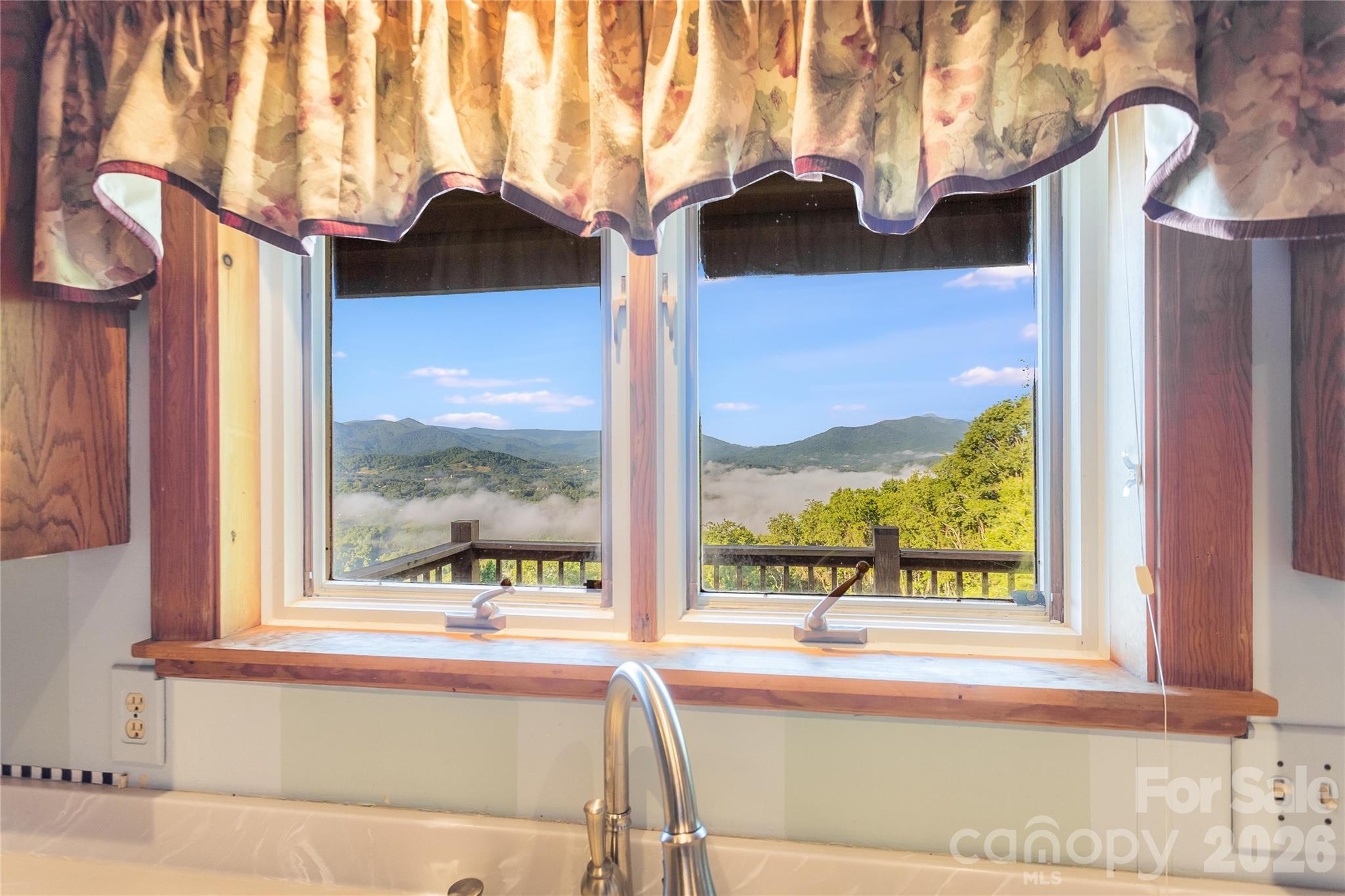 Amazing view - 1087 Brigadoon Drive, Clyde