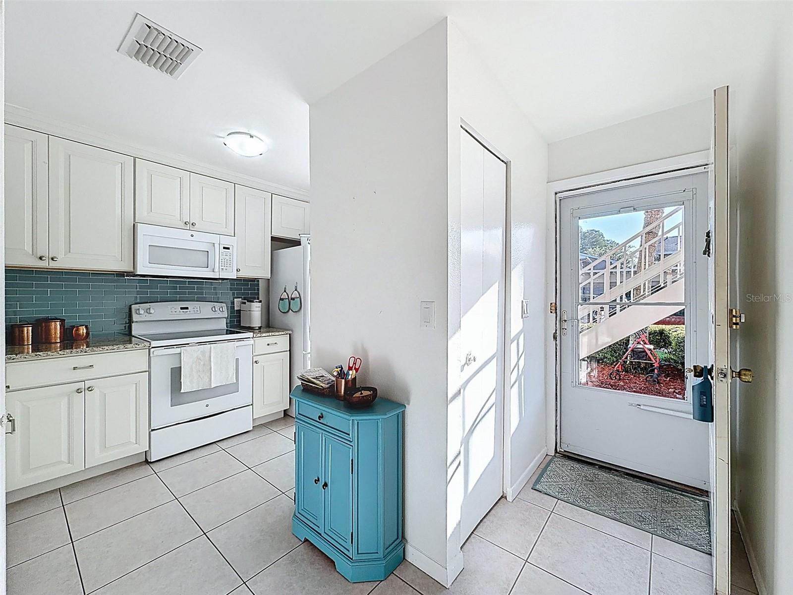 Condominium at 4833 MYRTLE OAK DR #12, NEW PORT RICHEY, photo 6 of 54
