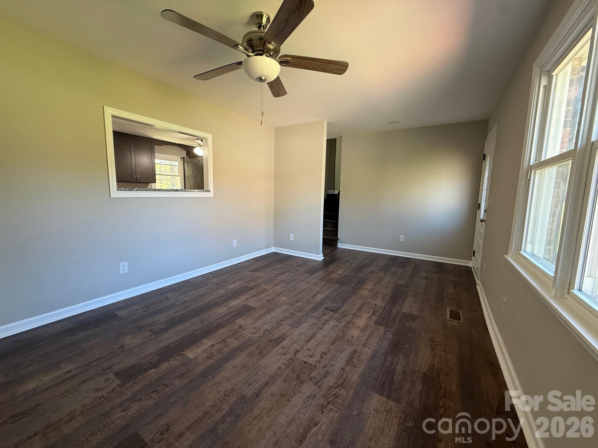 Single Family Residence at 3730 Sedgefield Drive, Conover, photo 4 of 24