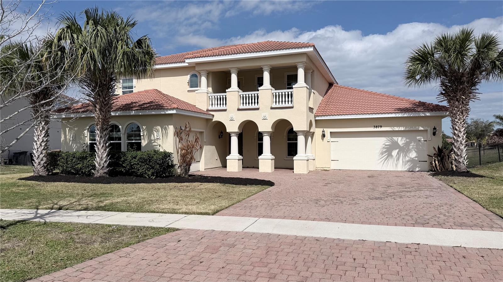 3879 SHORESIDE DR