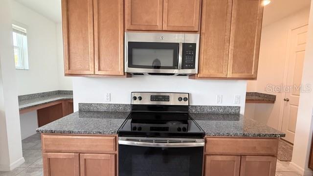 Single Family Residence at 3879 SHORESIDE DR, KISSIMMEE, photo 7 of 25