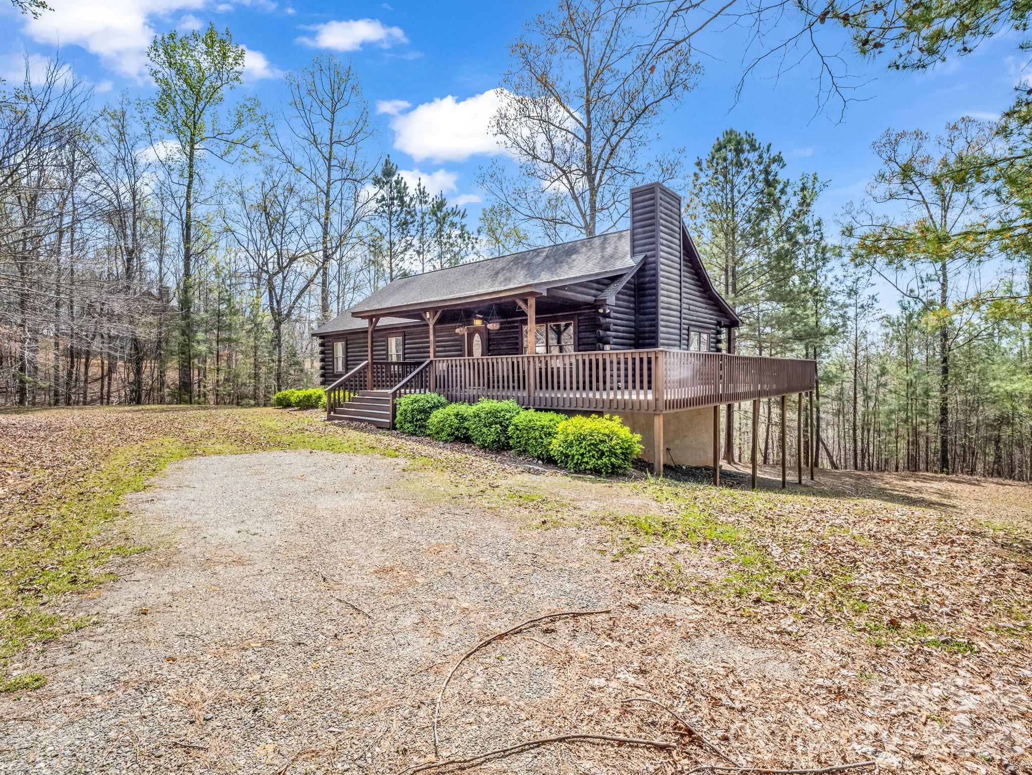 Single Family Residence at 1050 Cross Ridge Drive, Rutherfordton, photo 2 of 48