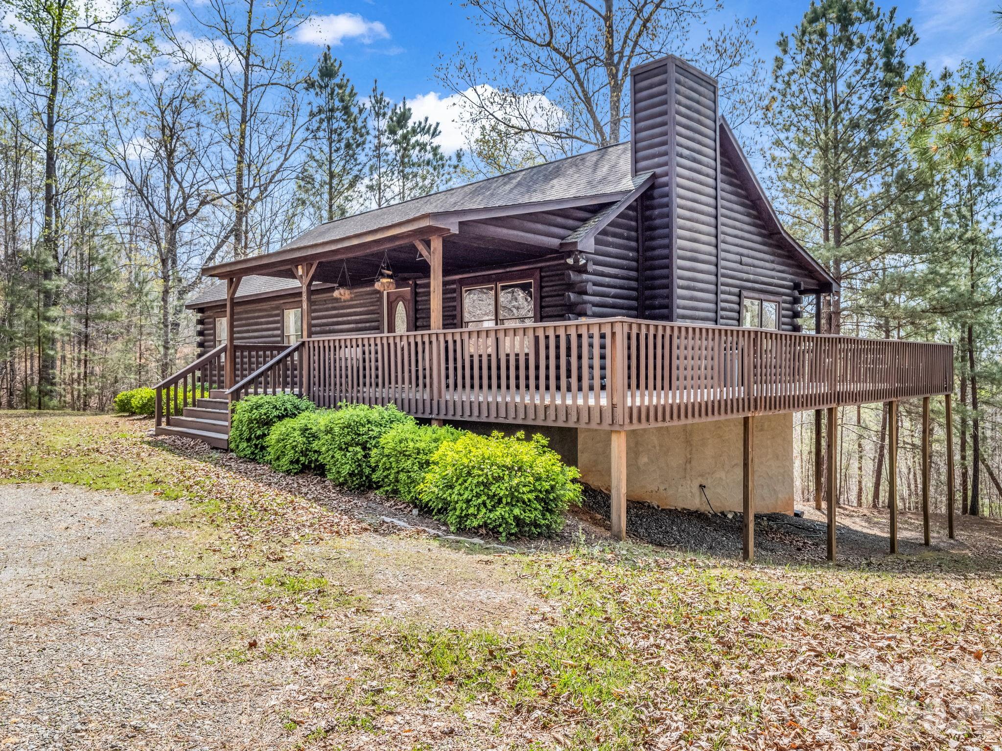 Single Family Residence at 1050 Cross Ridge Drive, Rutherfordton, photo 3 of 48