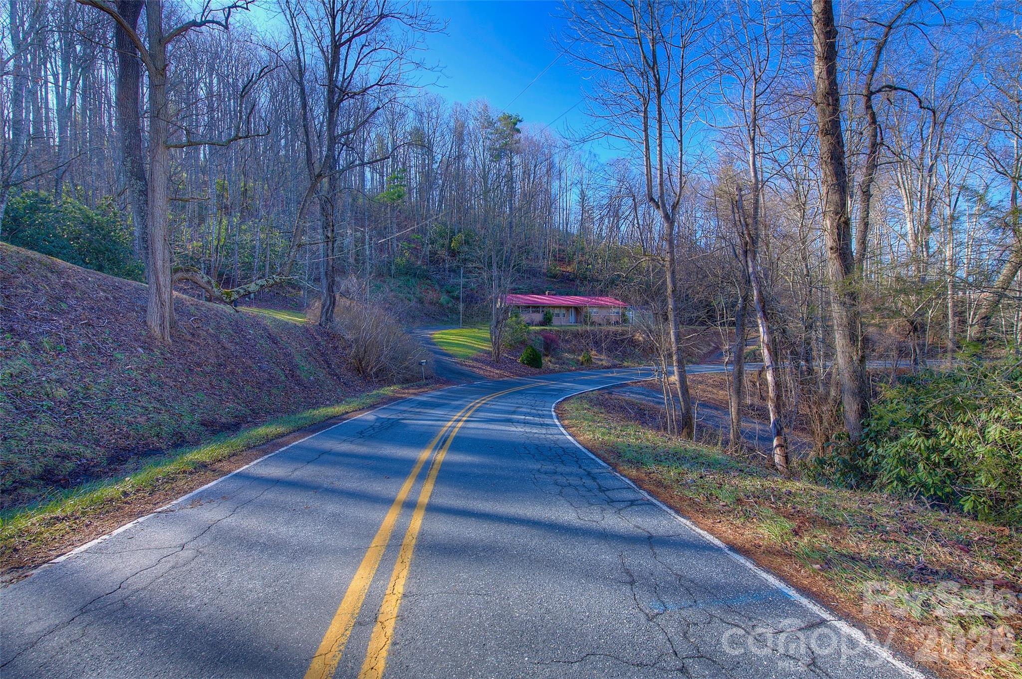 Single Family Residence at 583 Deer Park Lake Road, Spruce Pine, photo 17 of 27