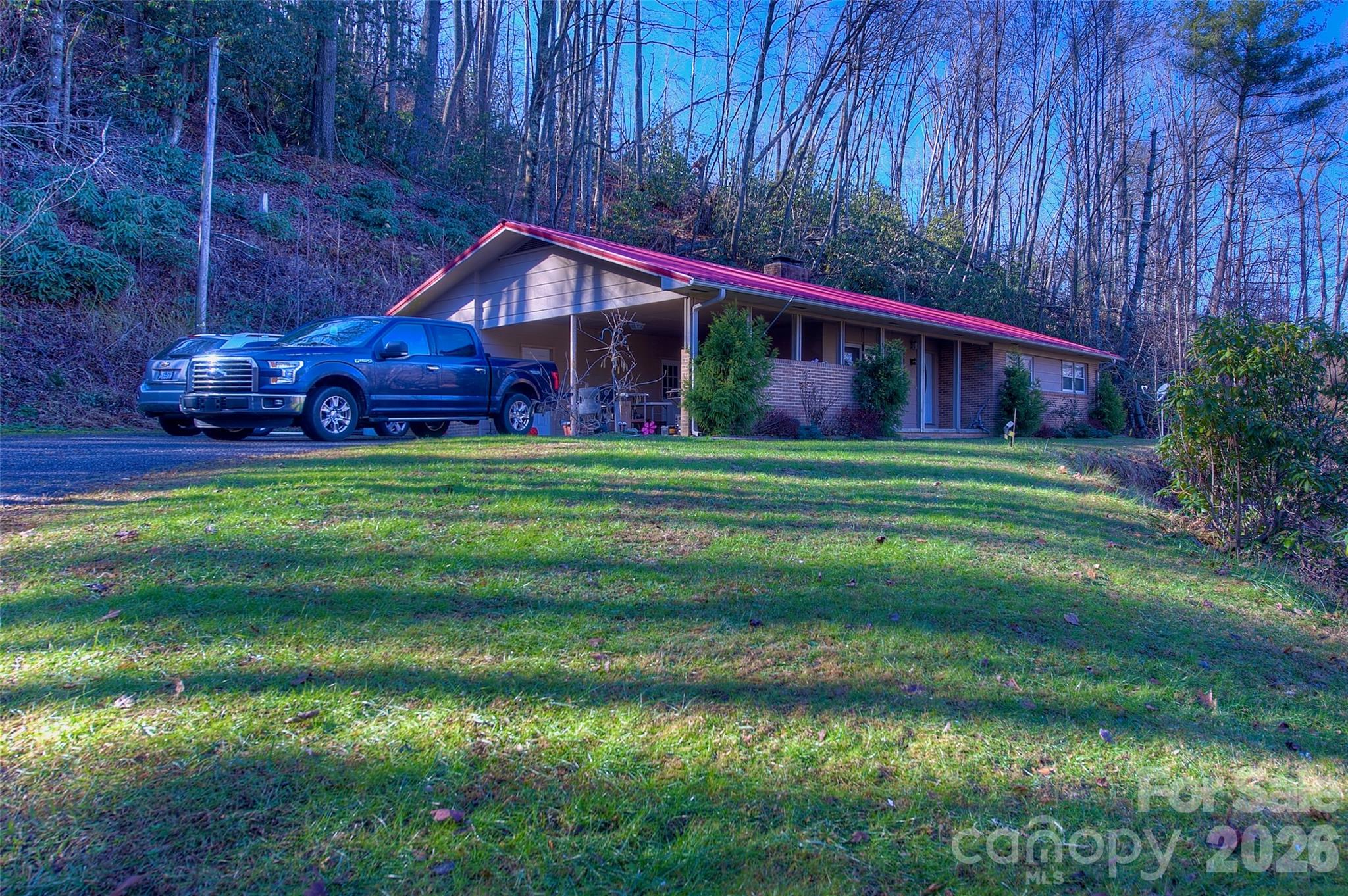 Single Family Residence at 583 Deer Park Lake Road, Spruce Pine, photo 19 of 27