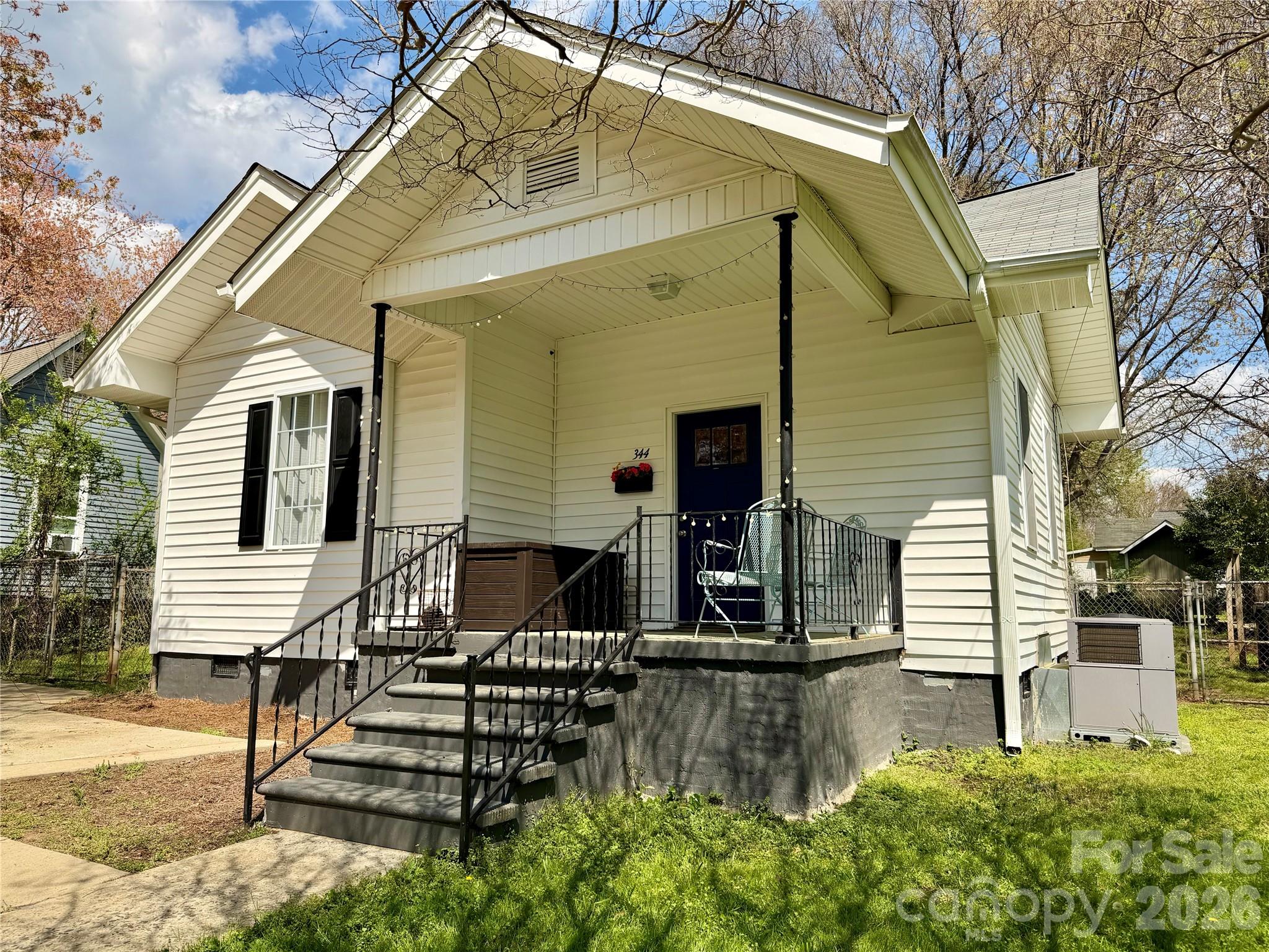 Single Family Residence at 344 Long Street, Rock Hill, photo 2 of 24