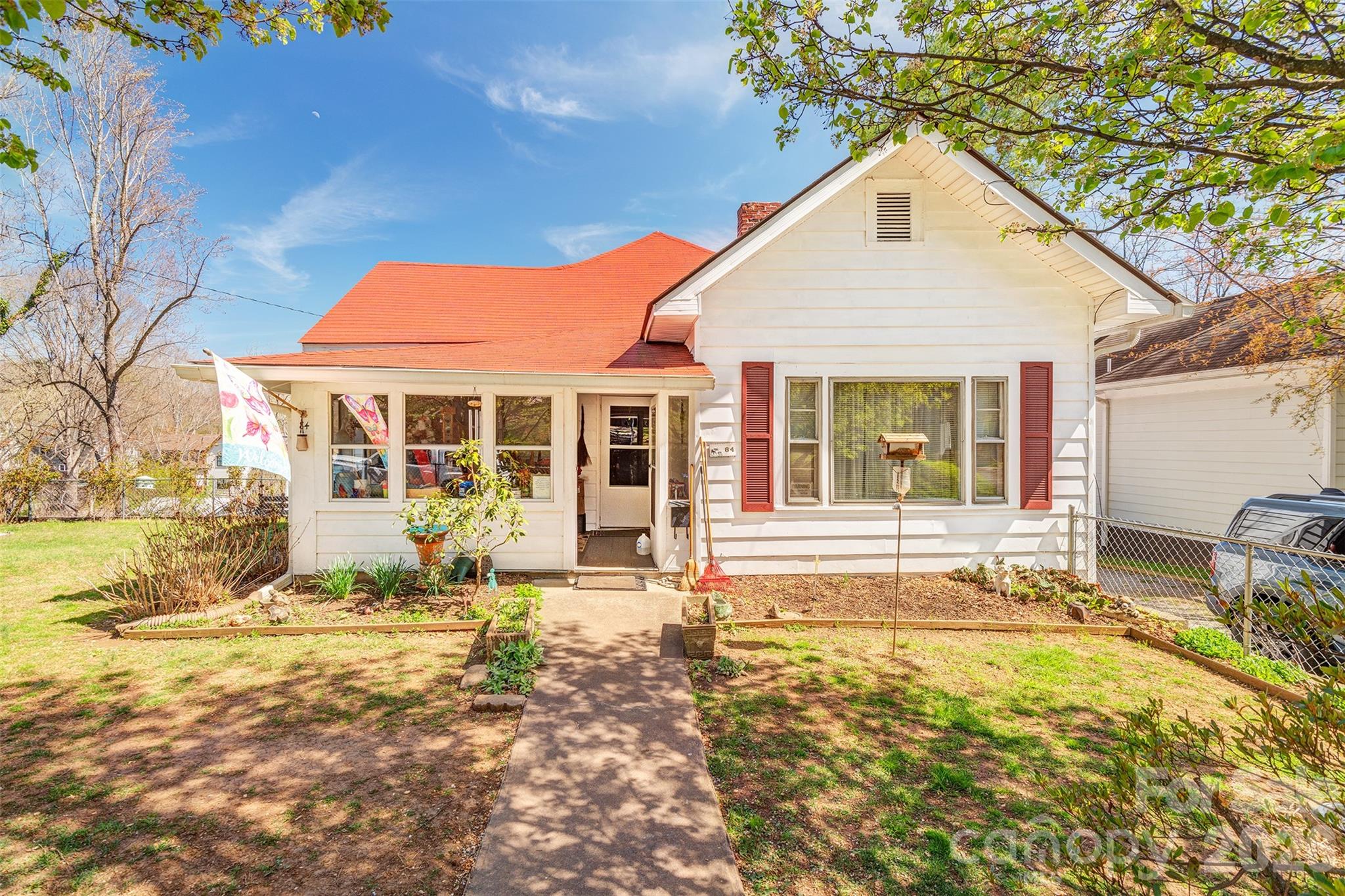 84 Swannanoa Avenue