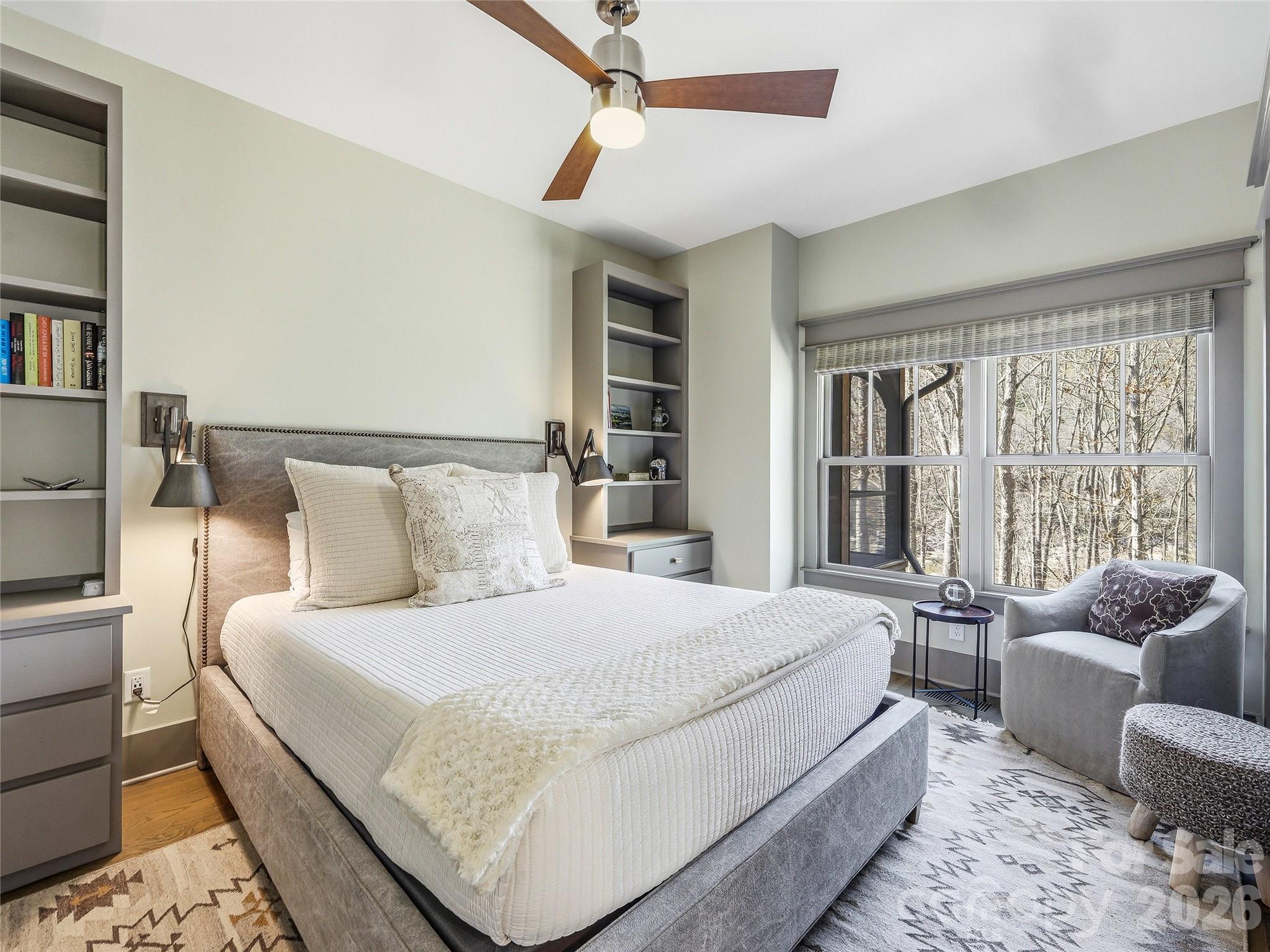 Bedroom 3 with built-ins. - 3735 French Broad Parkway, Marshall