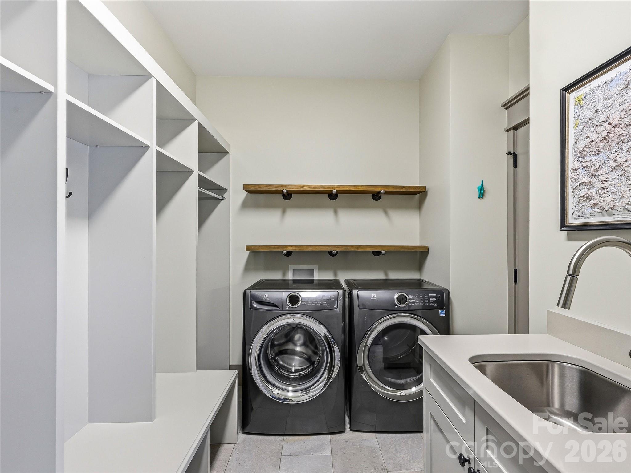 Mudroom with drop zone and walk-in closet. - 3735 French Broad Parkway, Marshall