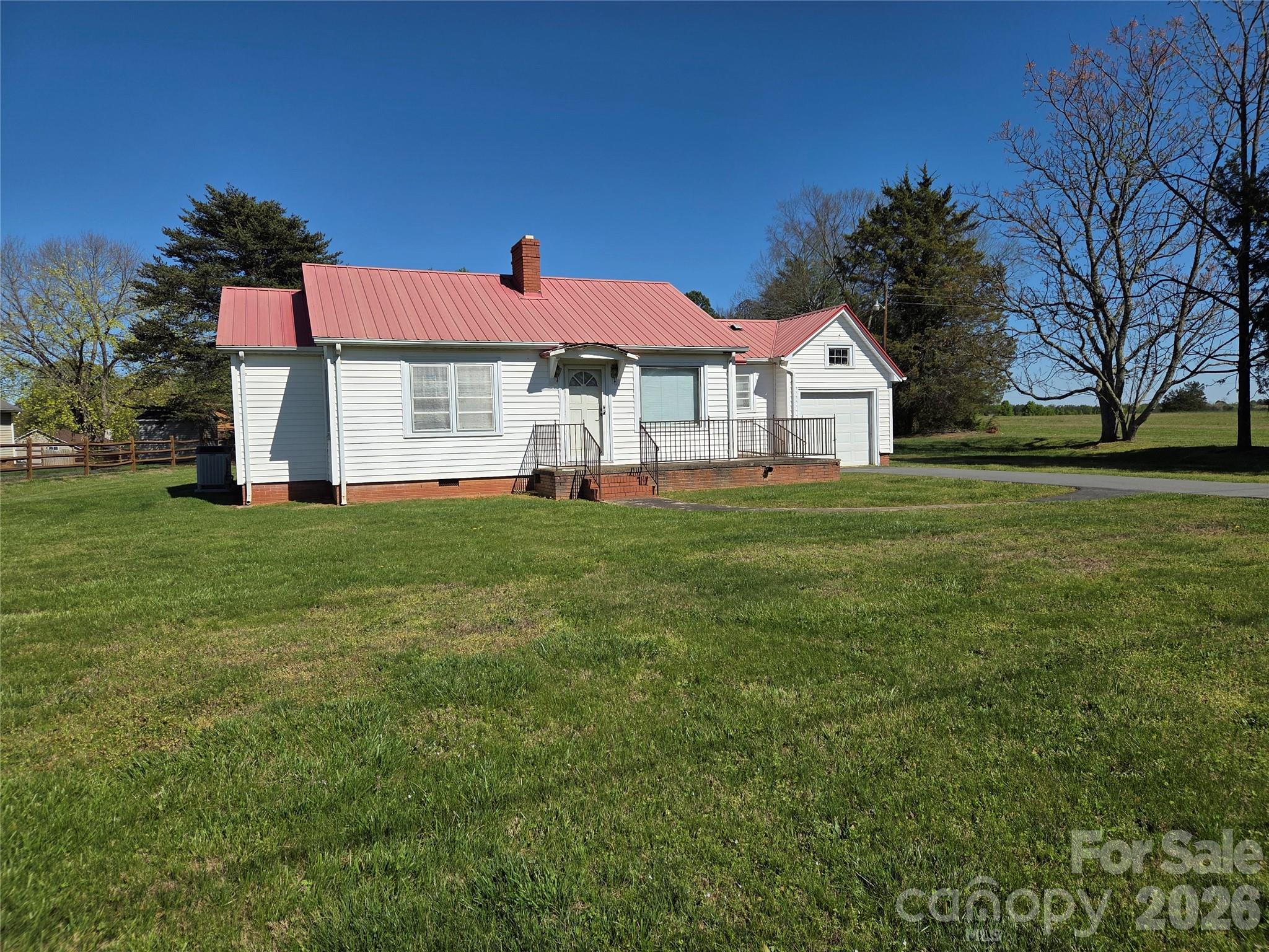 2744 N NC 16 Business Highway