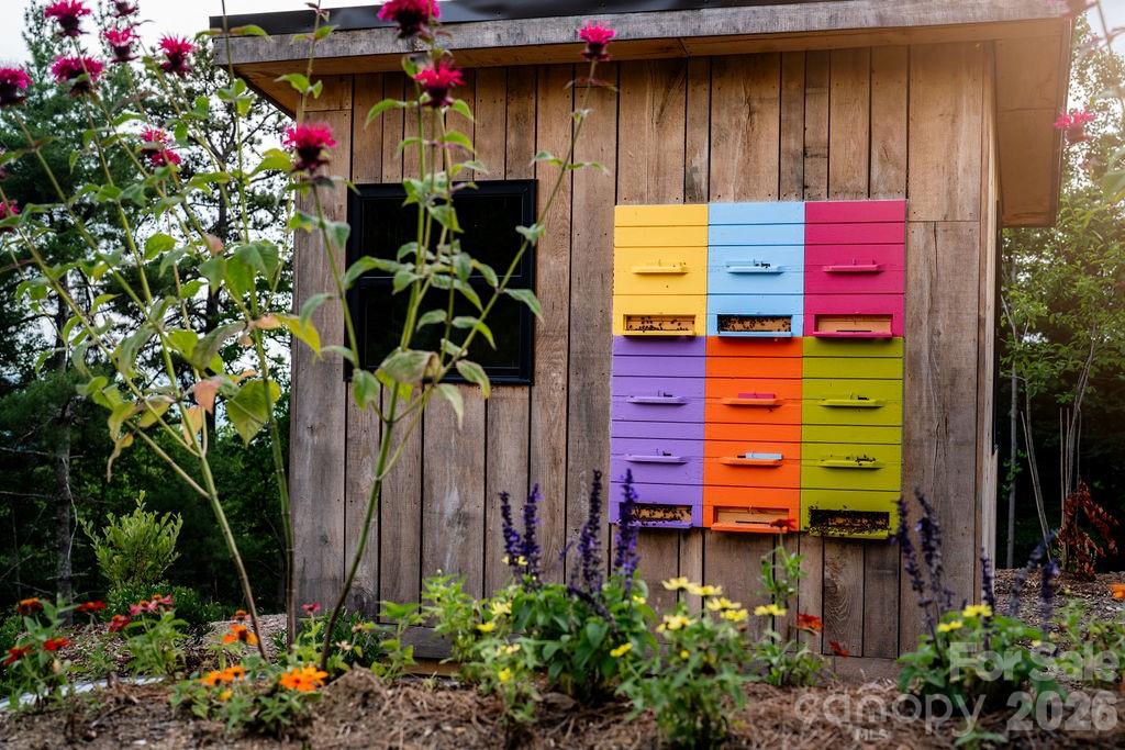 Community Apiary for pollinator support & resident honey. - 0 East Garden Trail, Hendersonville