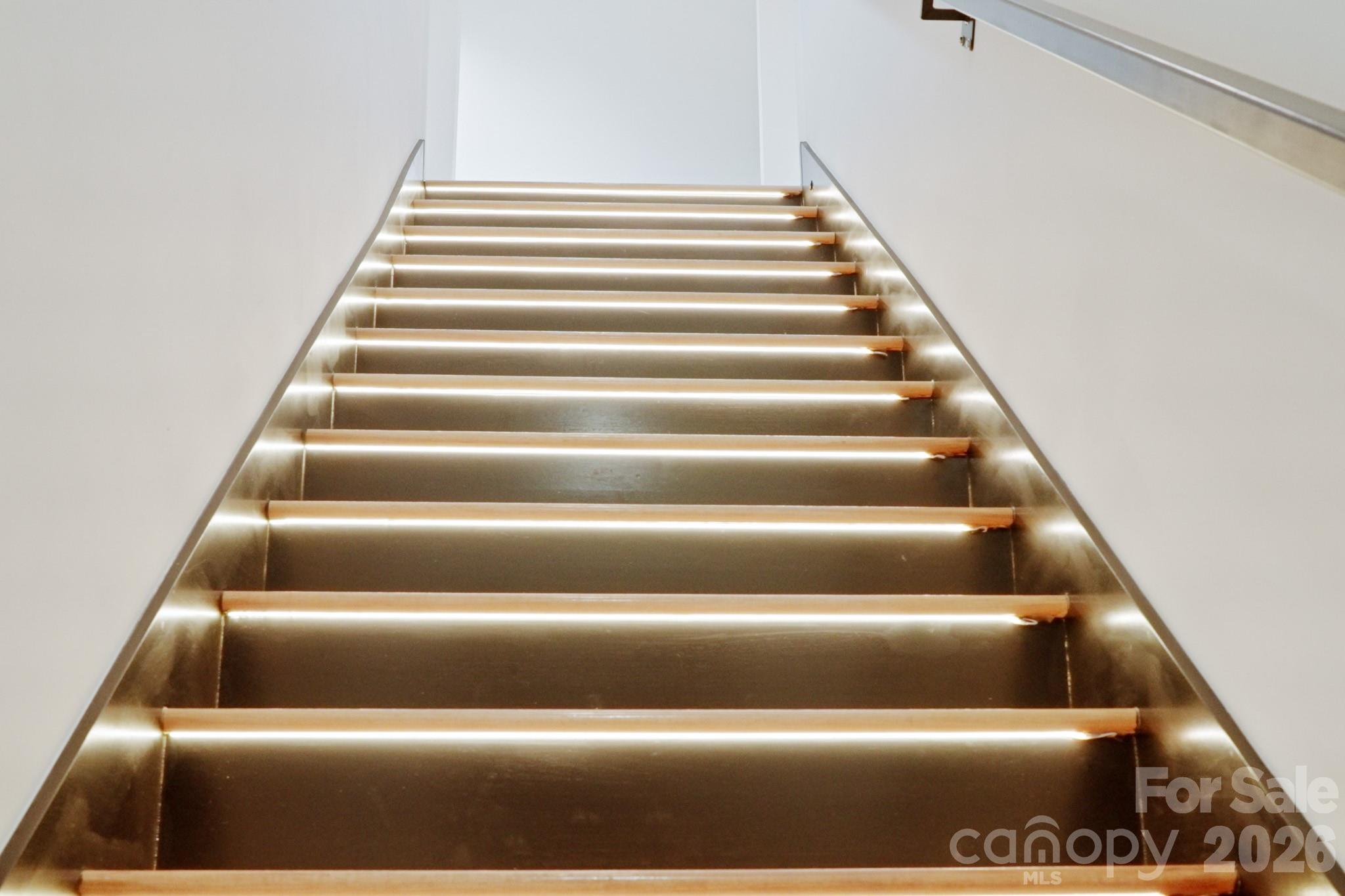 Automatic light up staircase - 74 Jeranna Road, Mills River