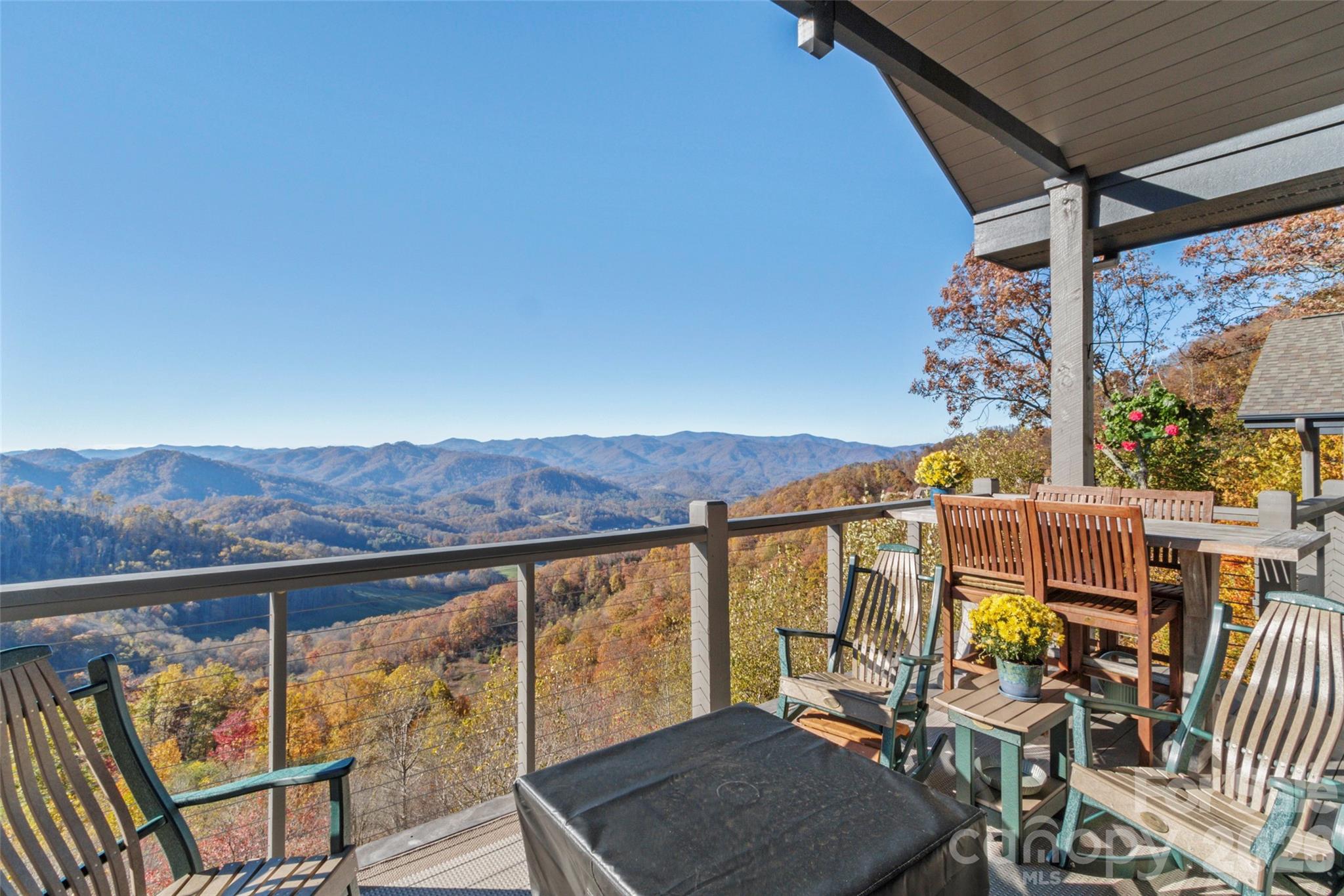 VIEWS LIKE NO OTHER! - 121 Spring Rock Road, Burnsville