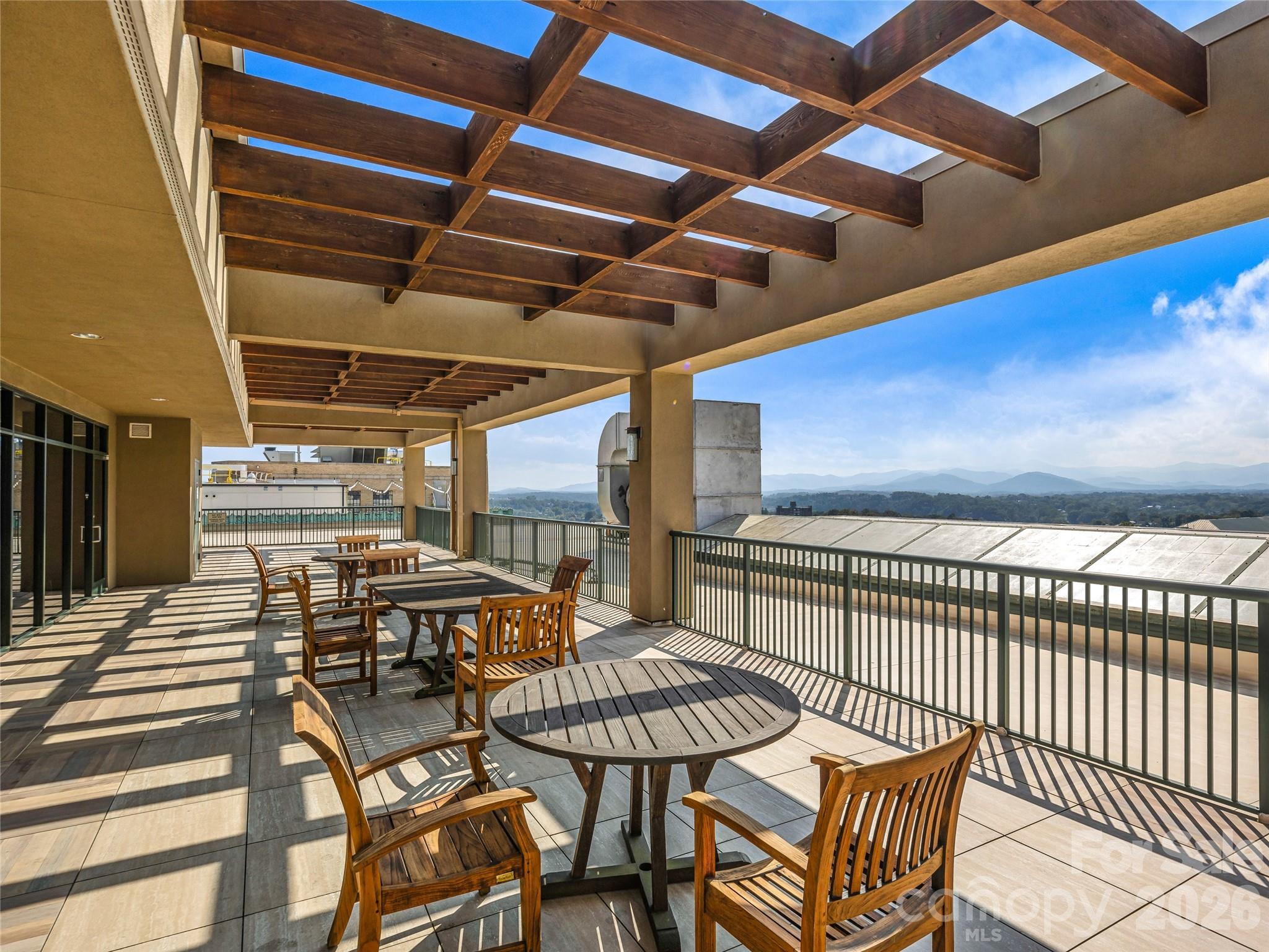 Condominium at 21 Battery Park Avenue, Asheville, photo 2 of 39