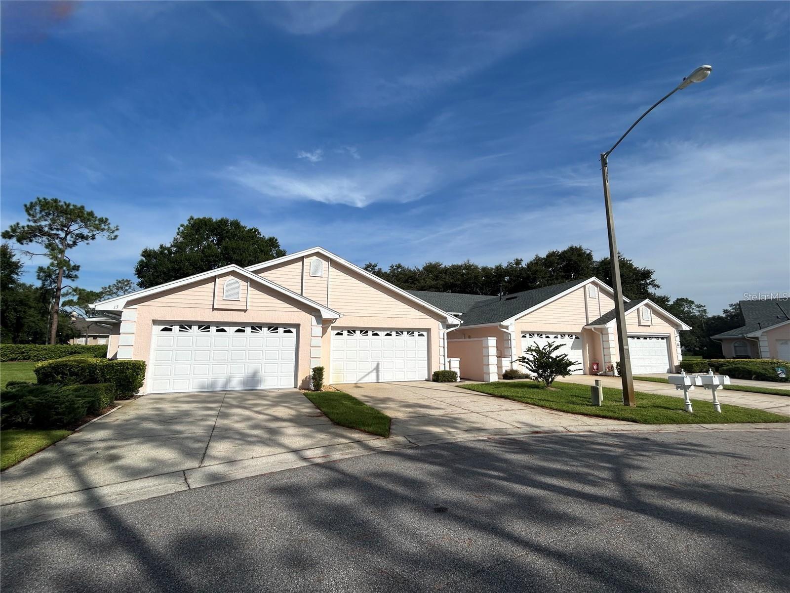 14 ENCLAVE DR