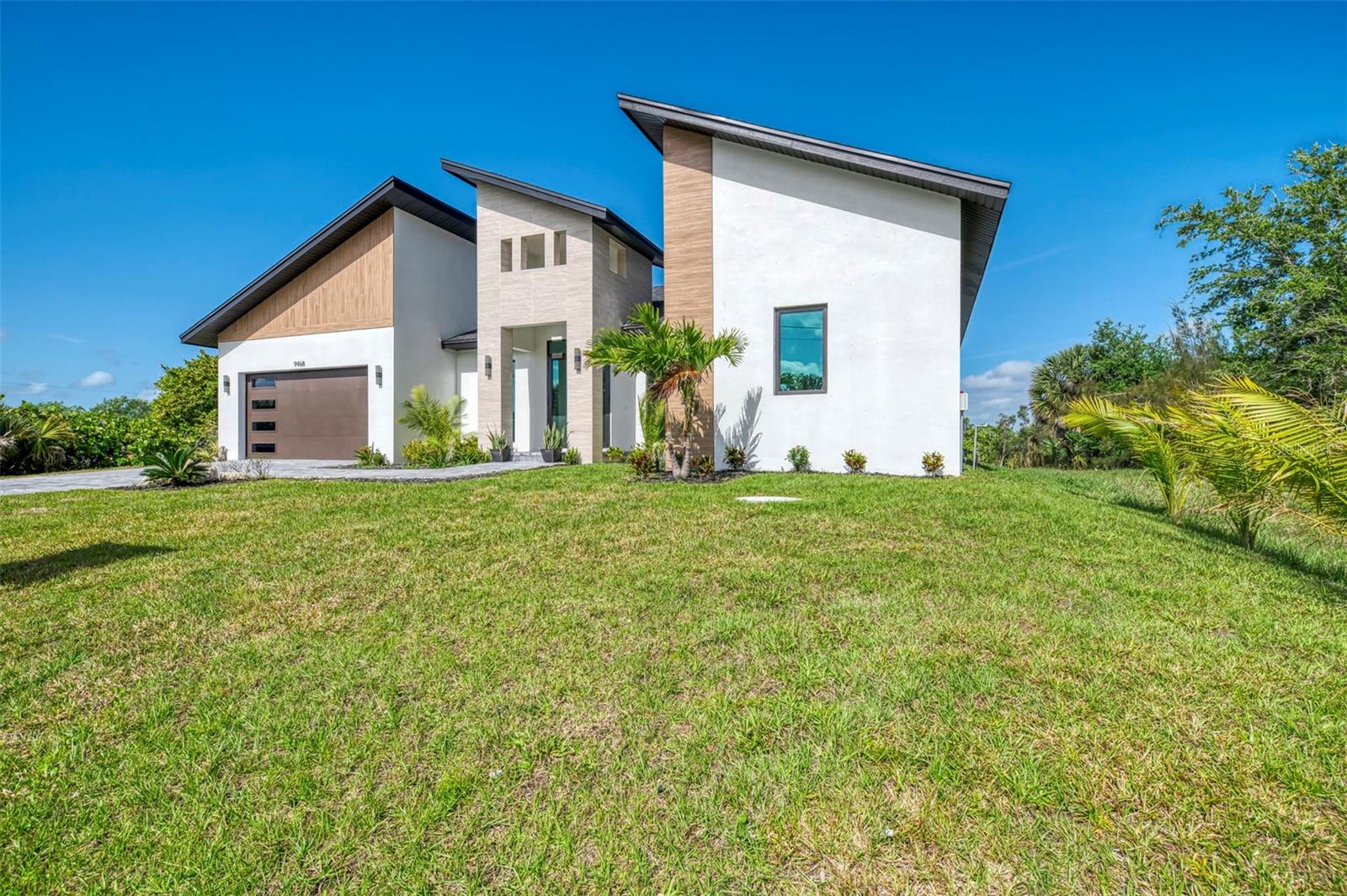 Single Family Residence at 9468 ATTICA CIR, PORT CHARLOTTE, photo 6 of 64