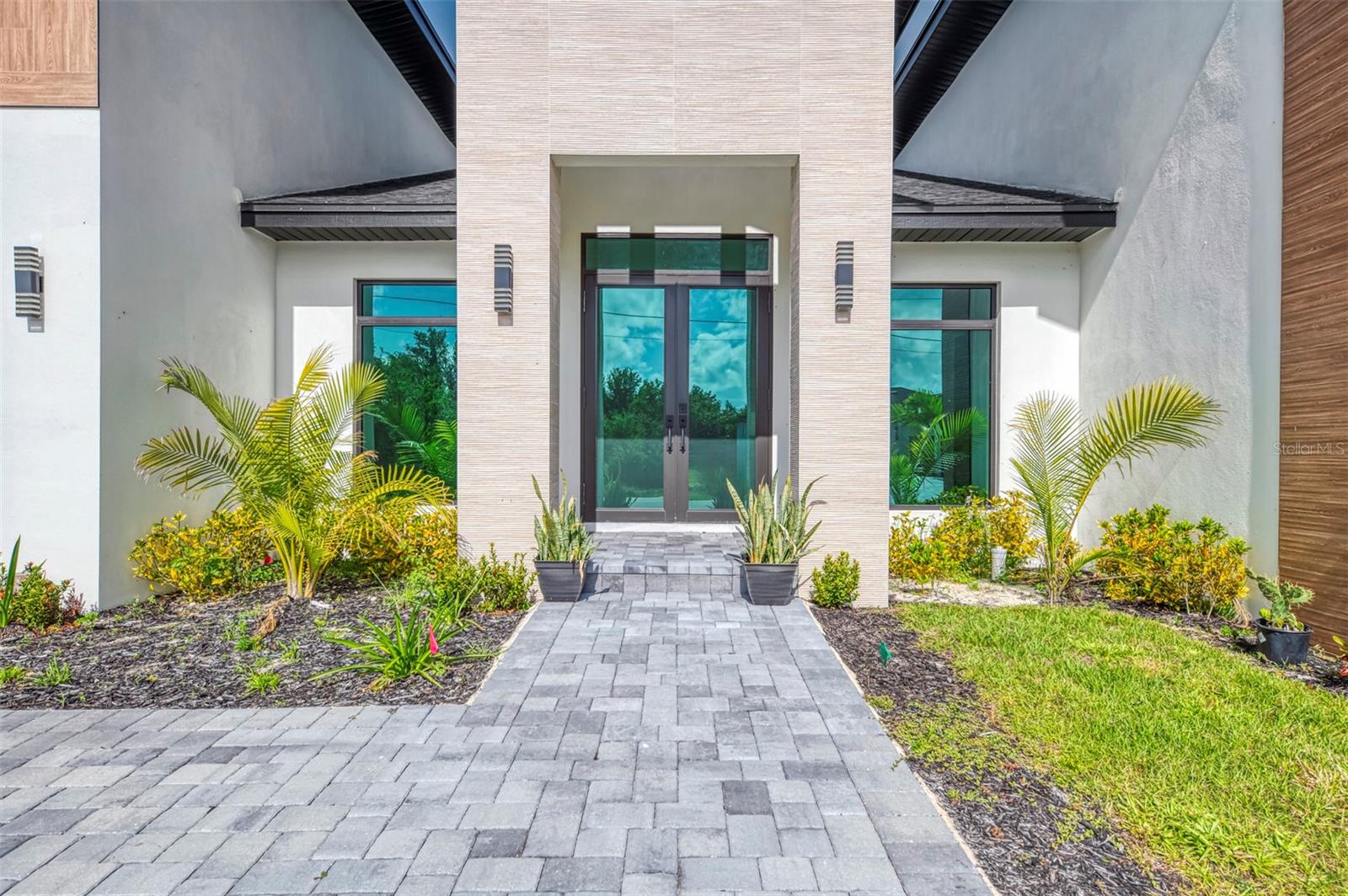 Single Family Residence at 9468 ATTICA CIR, PORT CHARLOTTE, photo 9 of 64