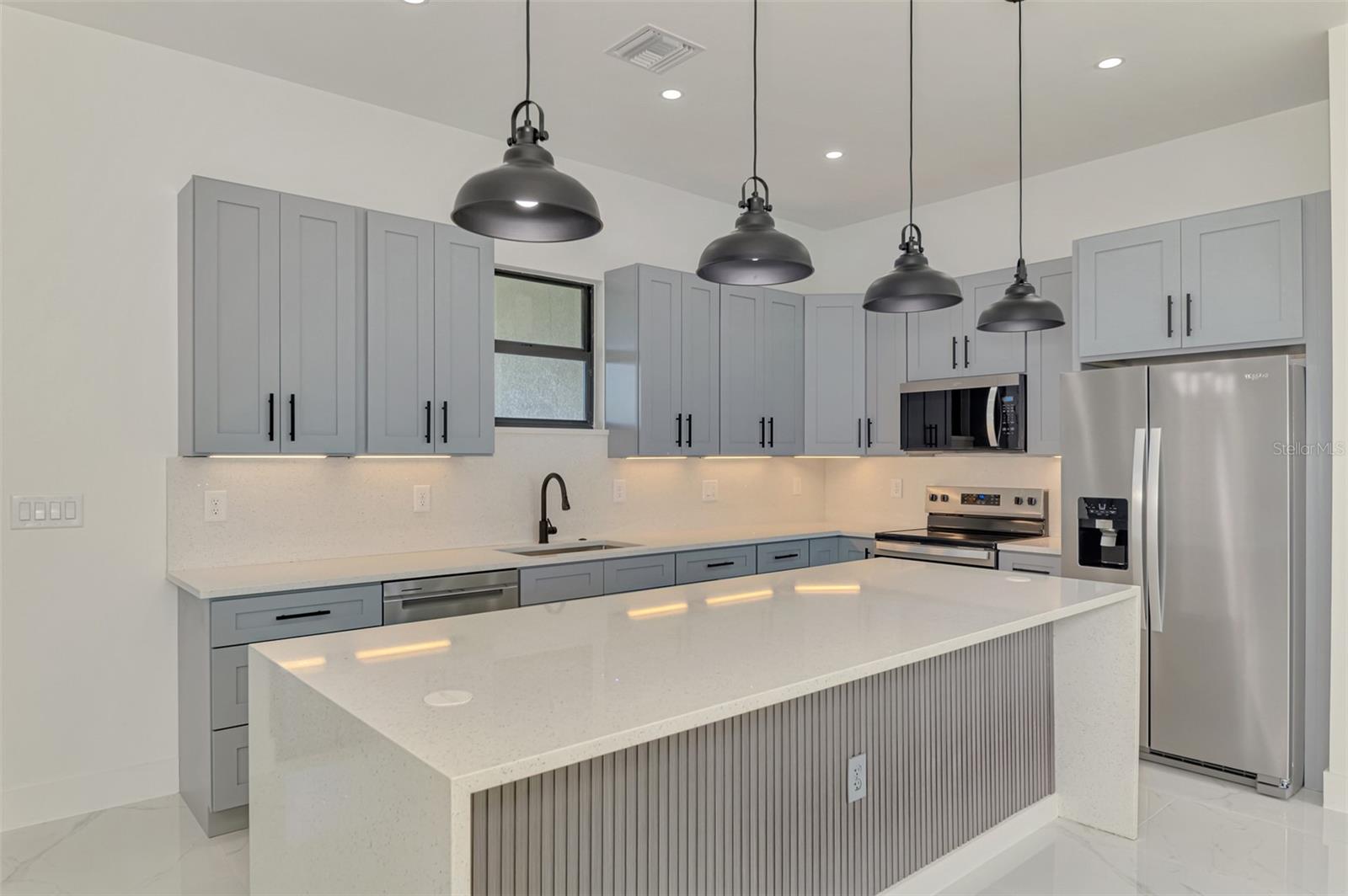 Single Family Residence at 9468 ATTICA CIR, PORT CHARLOTTE, photo 17 of 64