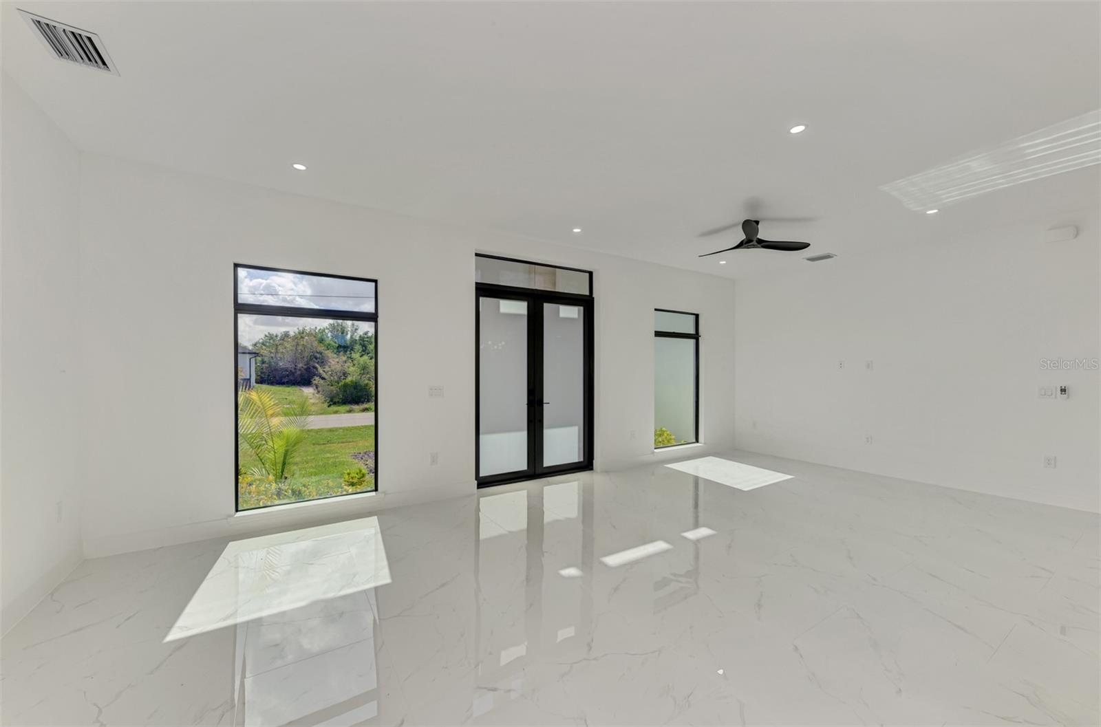 Single Family Residence at 9468 ATTICA CIR, PORT CHARLOTTE, photo 28 of 64