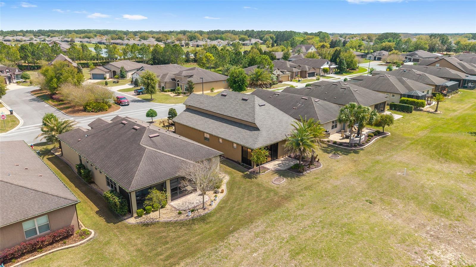 Directly on the Golf course - 6816 SW 95TH CIR, OCALA