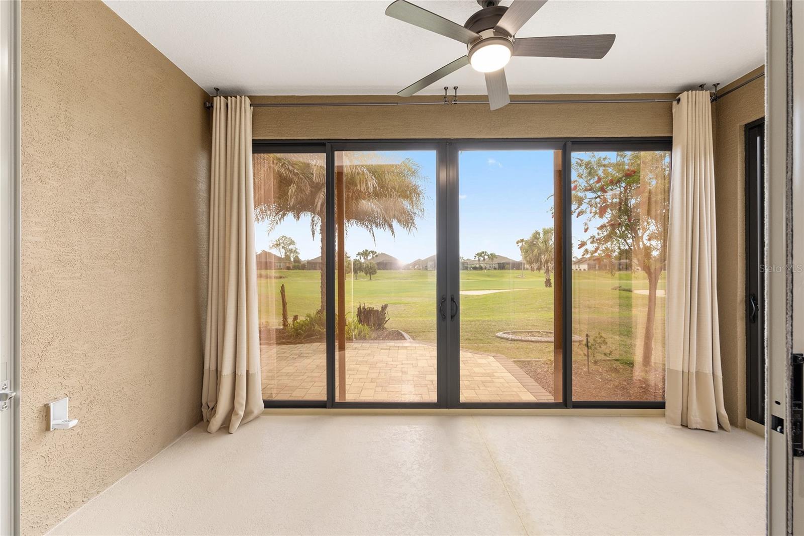 Lanai - 6816 SW 95TH CIR, OCALA