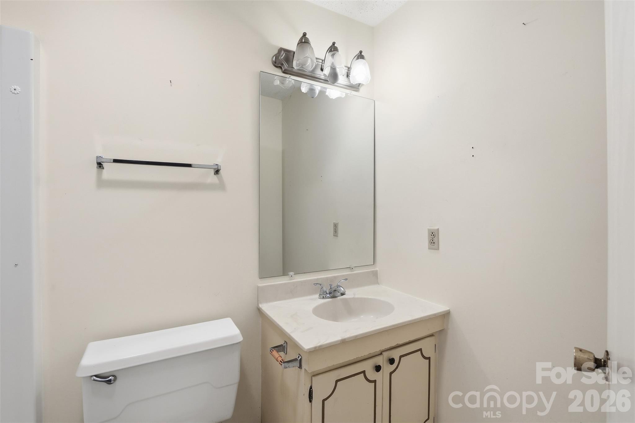 Condominium at 17 Knoll Drive, Columbus, photo 21 of 31