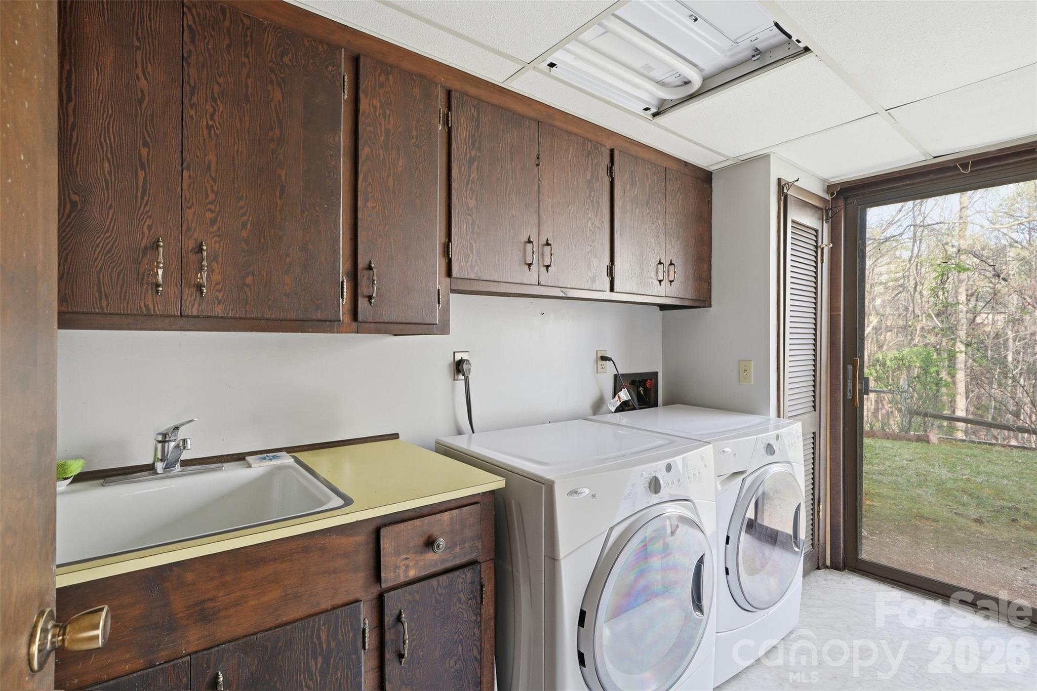 Condominium at 17 Knoll Drive, Columbus, photo 27 of 31