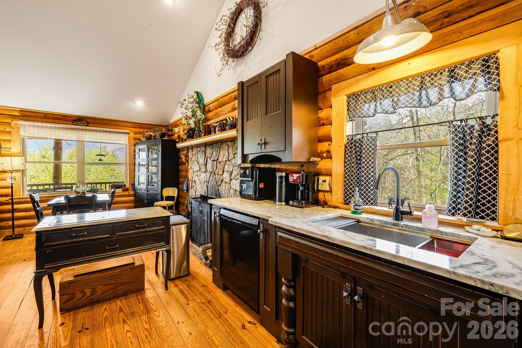 Single Family Residence at 409 Hamlet Drive, Burnsville, photo 5 of 22