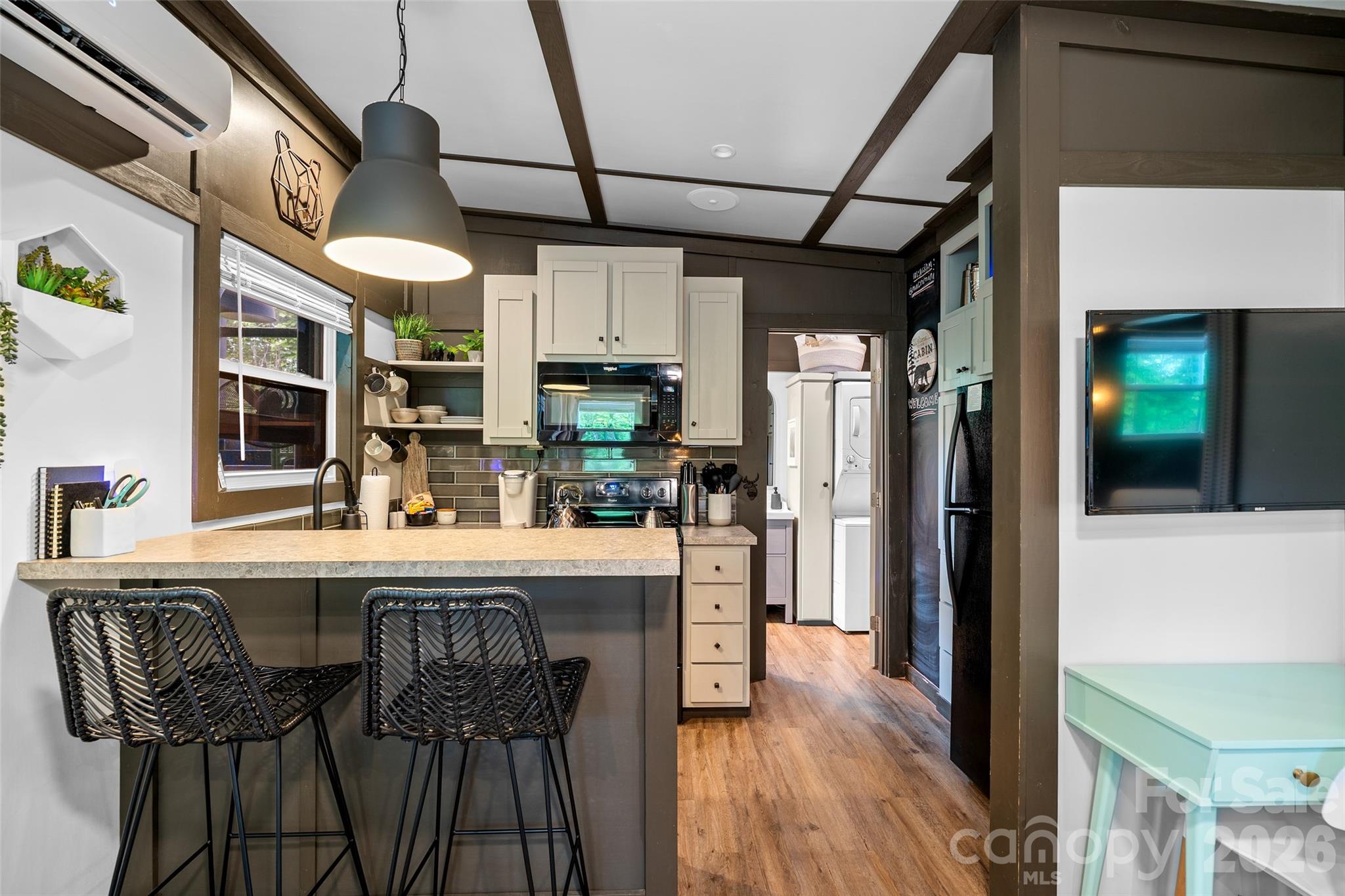 MAC - Kitchen with island seating + desk area - 787 Ridge Road, Marion