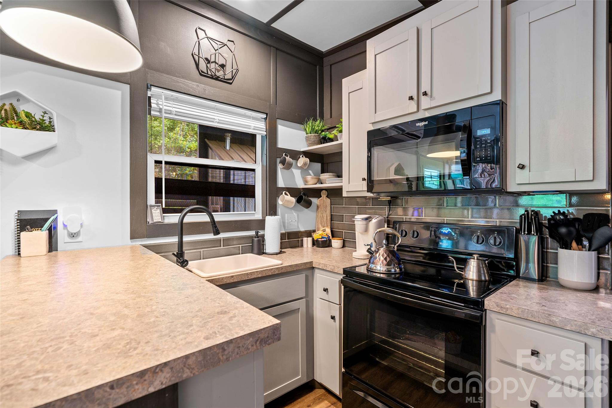 MAC - Fully Stocked Kitchen - 787 Ridge Road, Marion