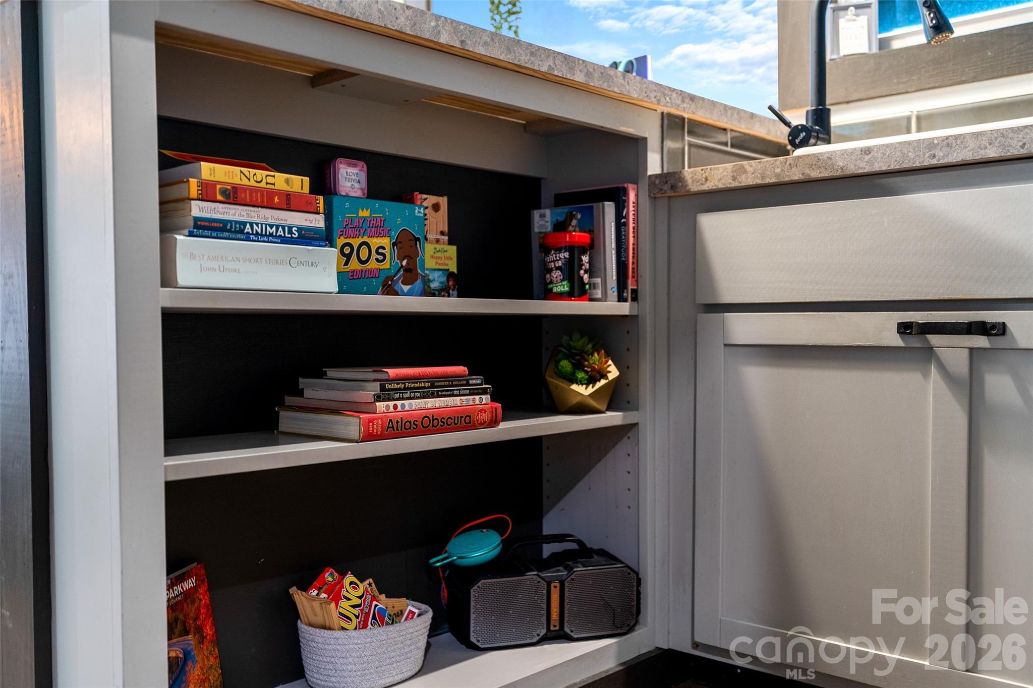 MAC - Kitchen with plenty of storage! - 787 Ridge Road, Marion