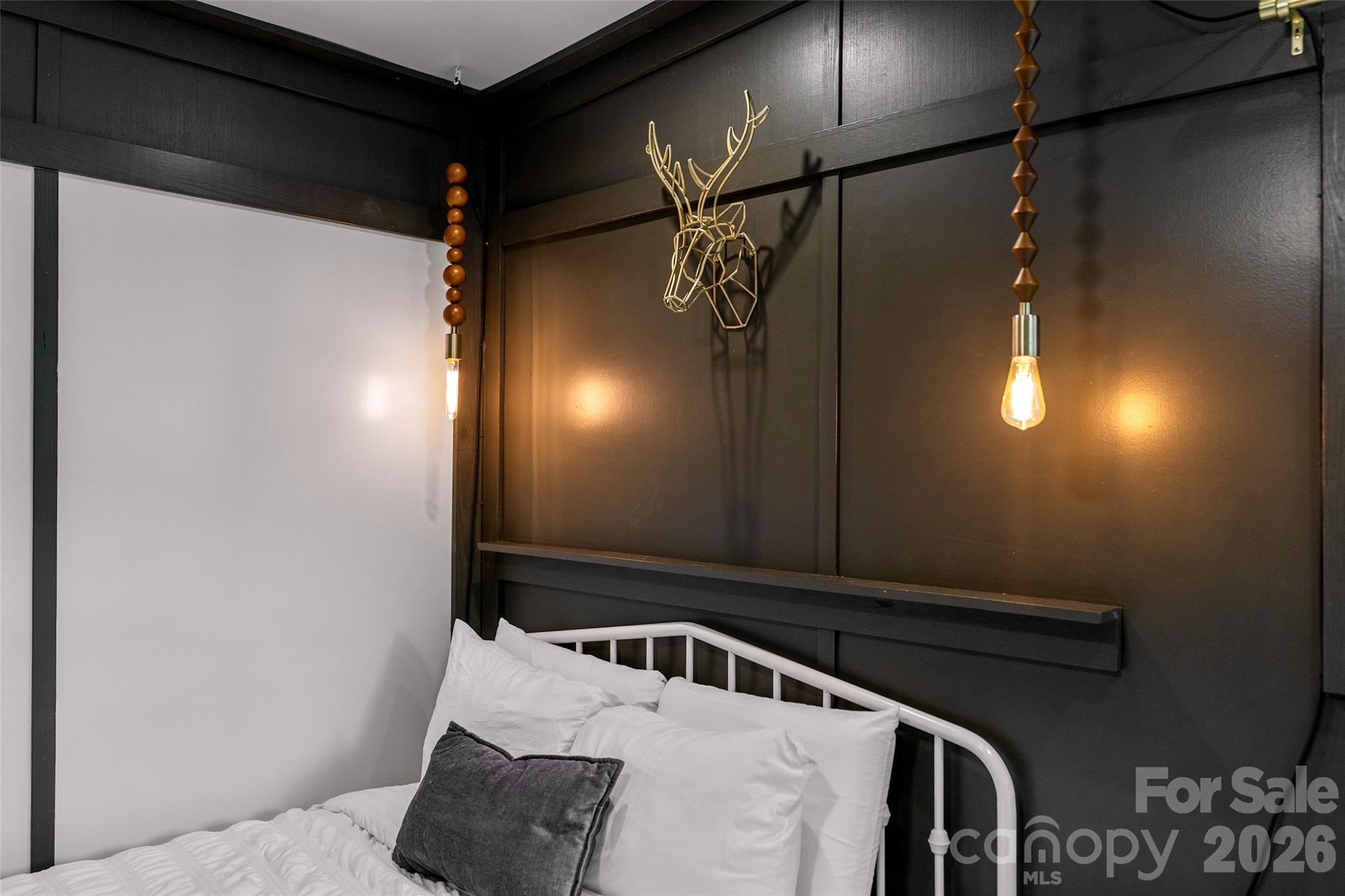MAC - Pendant lighting above bed - 787 Ridge Road, Marion