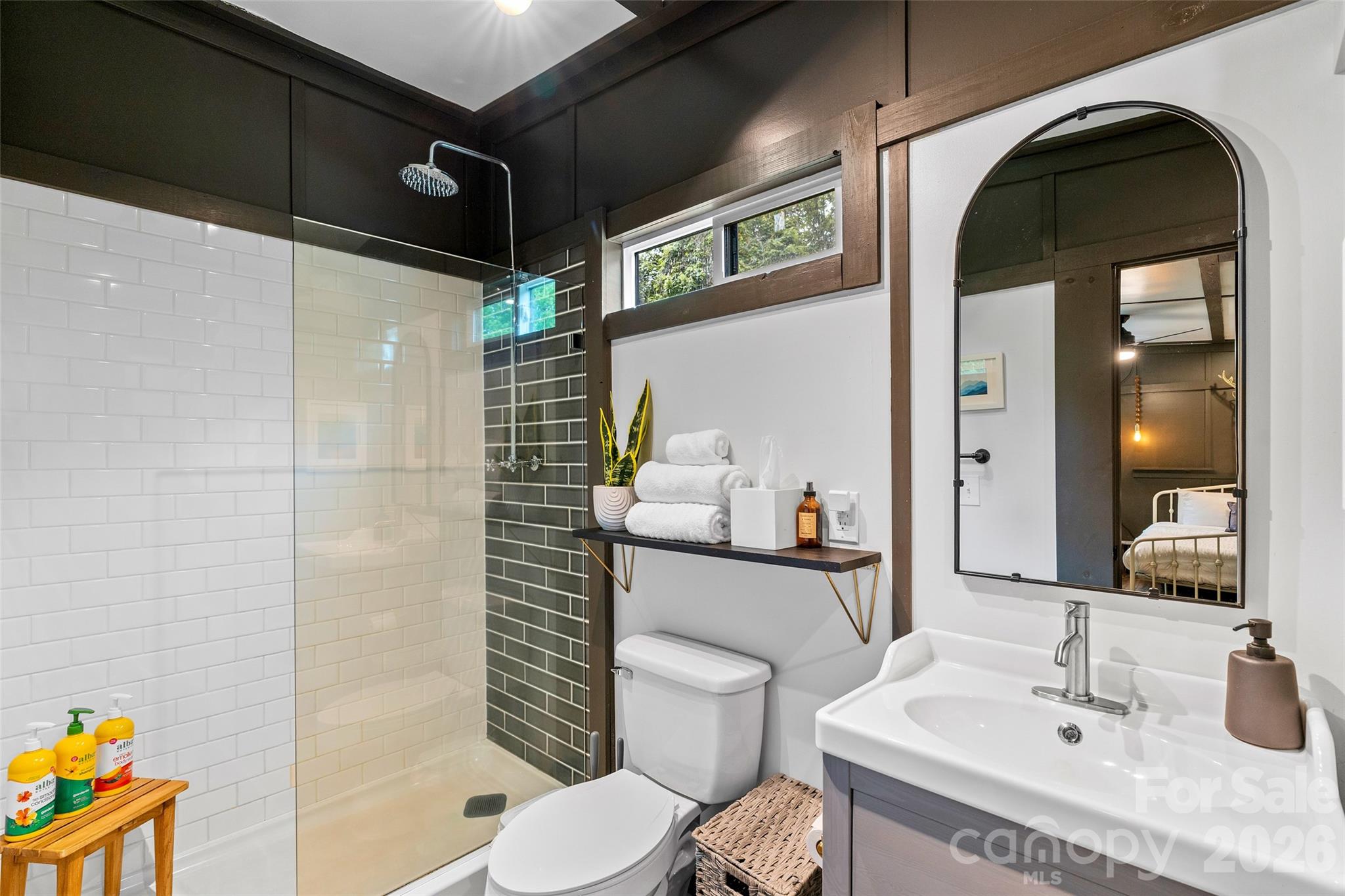 MAC - Beautifully designed full bathroom - 787 Ridge Road, Marion