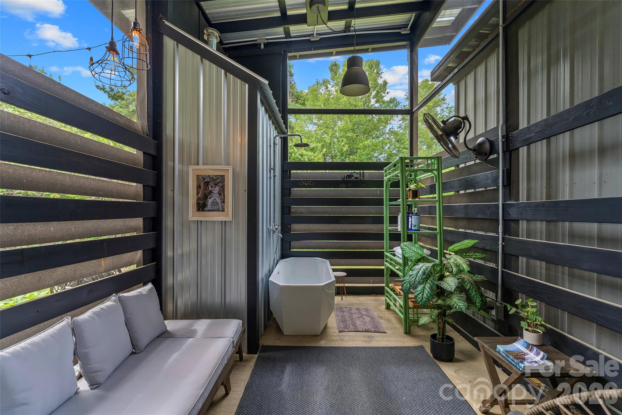 MAC - Covered patio complete with soaking tub and sitting area! - 787 Ridge Road, Marion