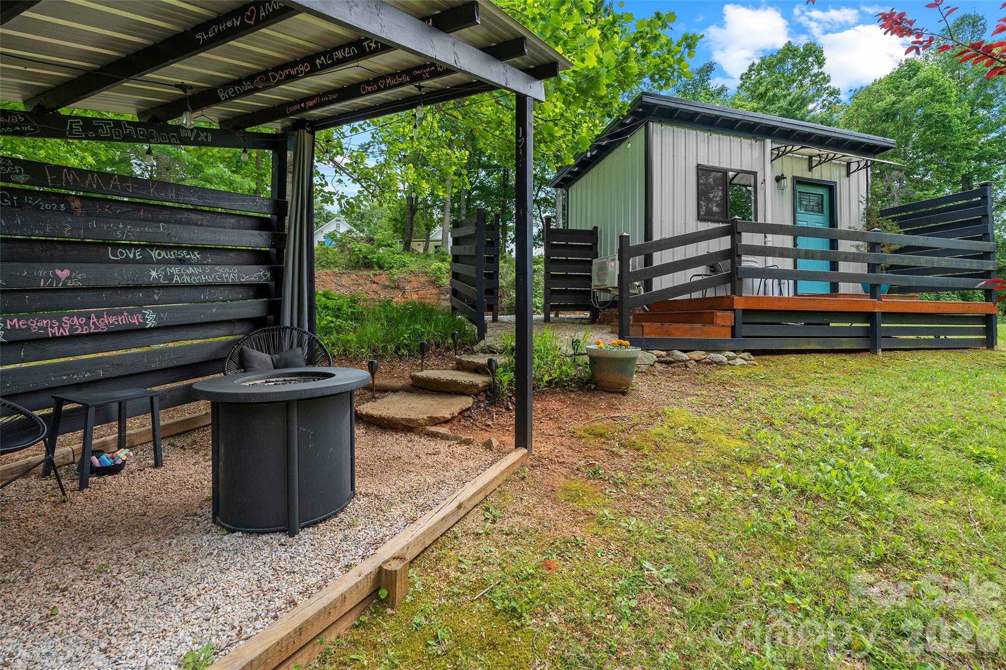 MINI - Detached patio area fire pit - 787 Ridge Road, Marion