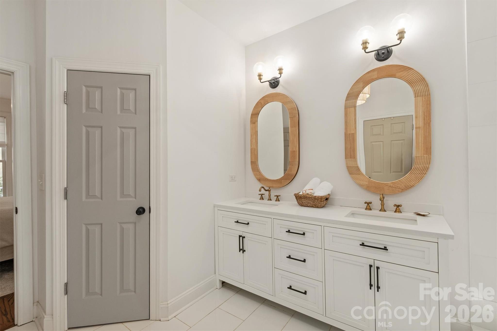 Natural earth tones - 869 Stratford Run Drive, Fort Mill