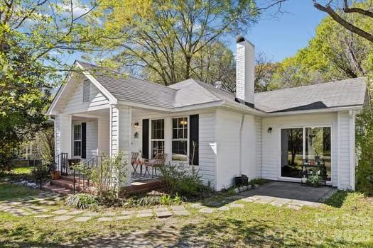 Single Family Residence at 108 Faulkner Street, Clover, photo 4 of 33