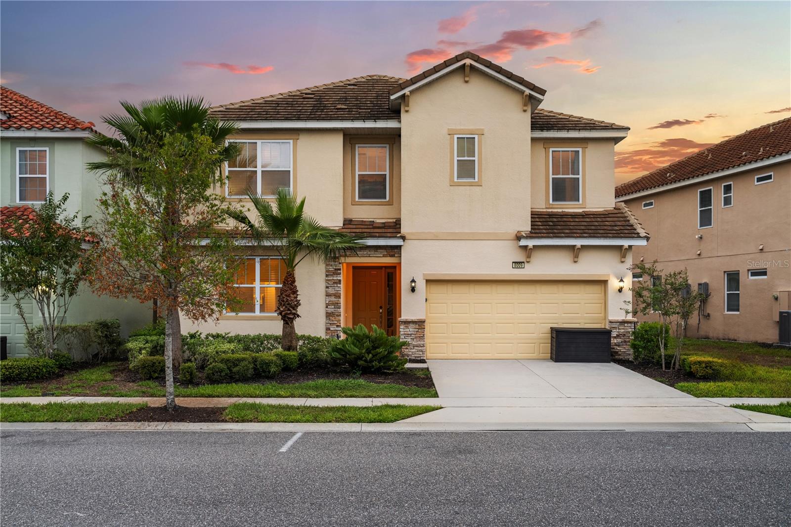 8009 OAK SHADOW CT