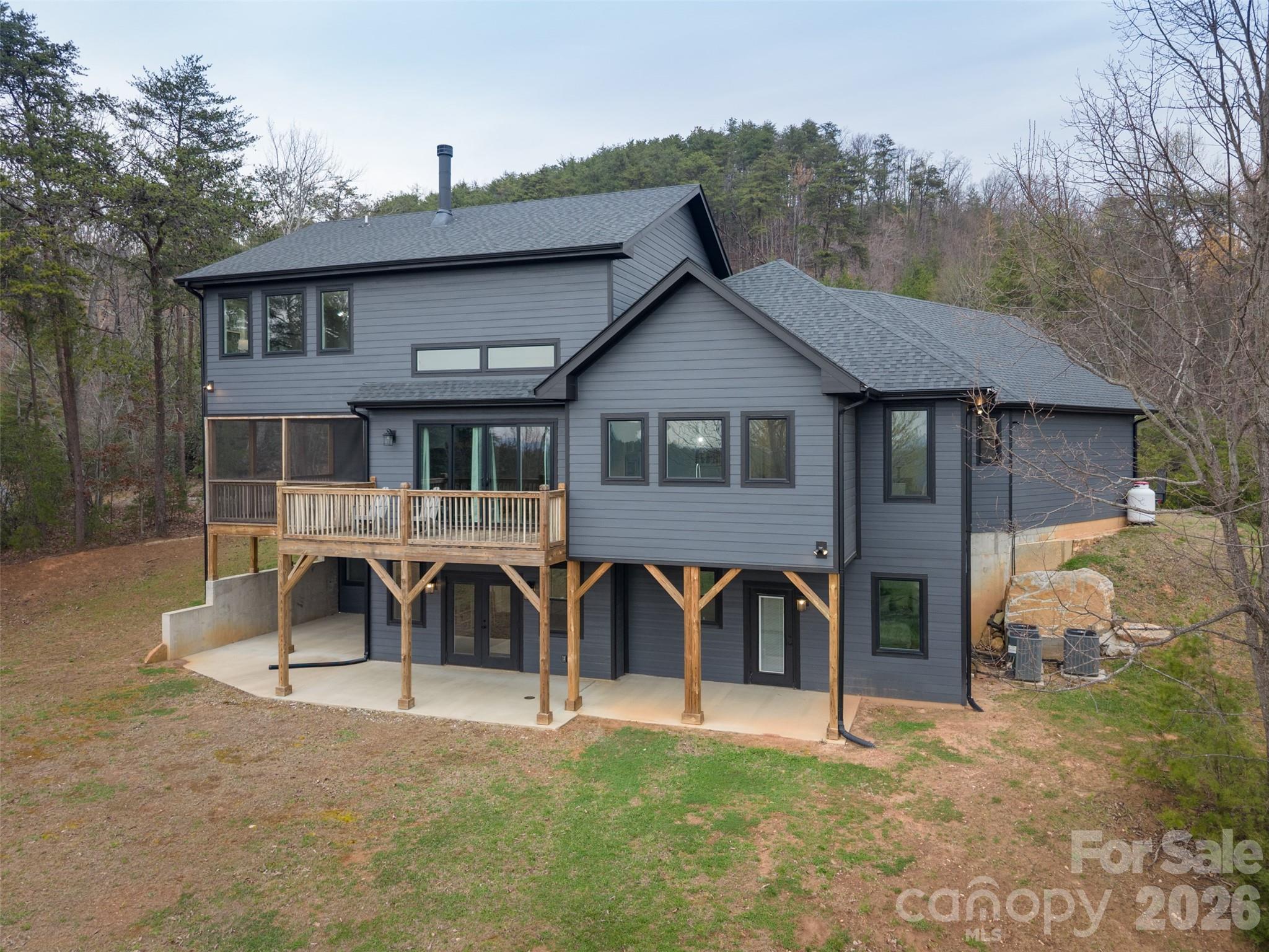 Single Family Residence at 345 Preservation Trail, Columbus, photo 4 of 47