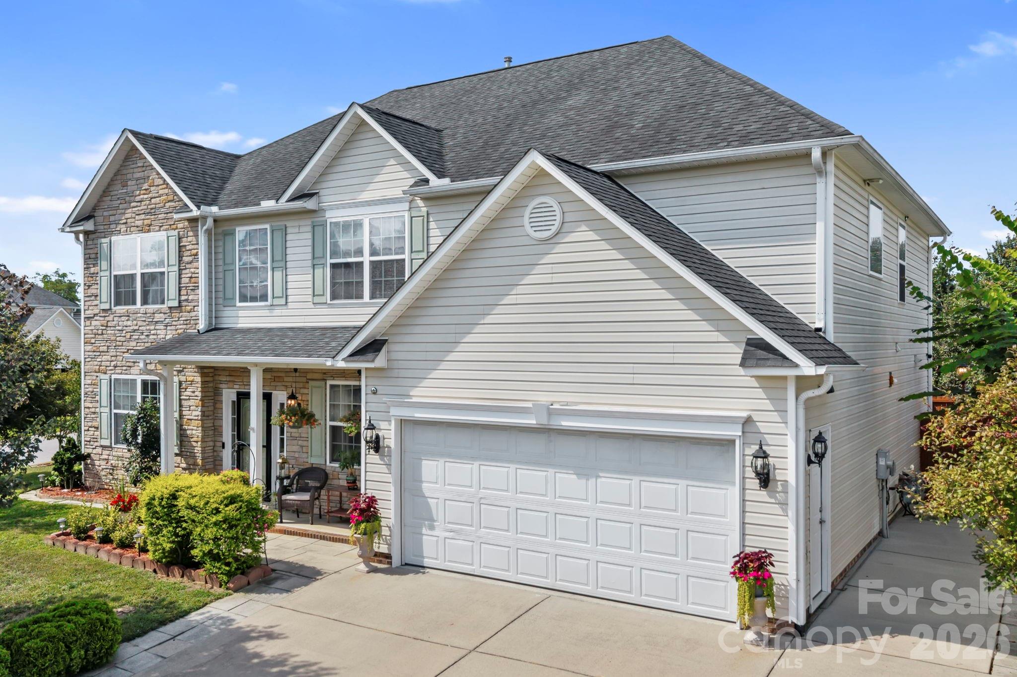 2 Breyerton Court